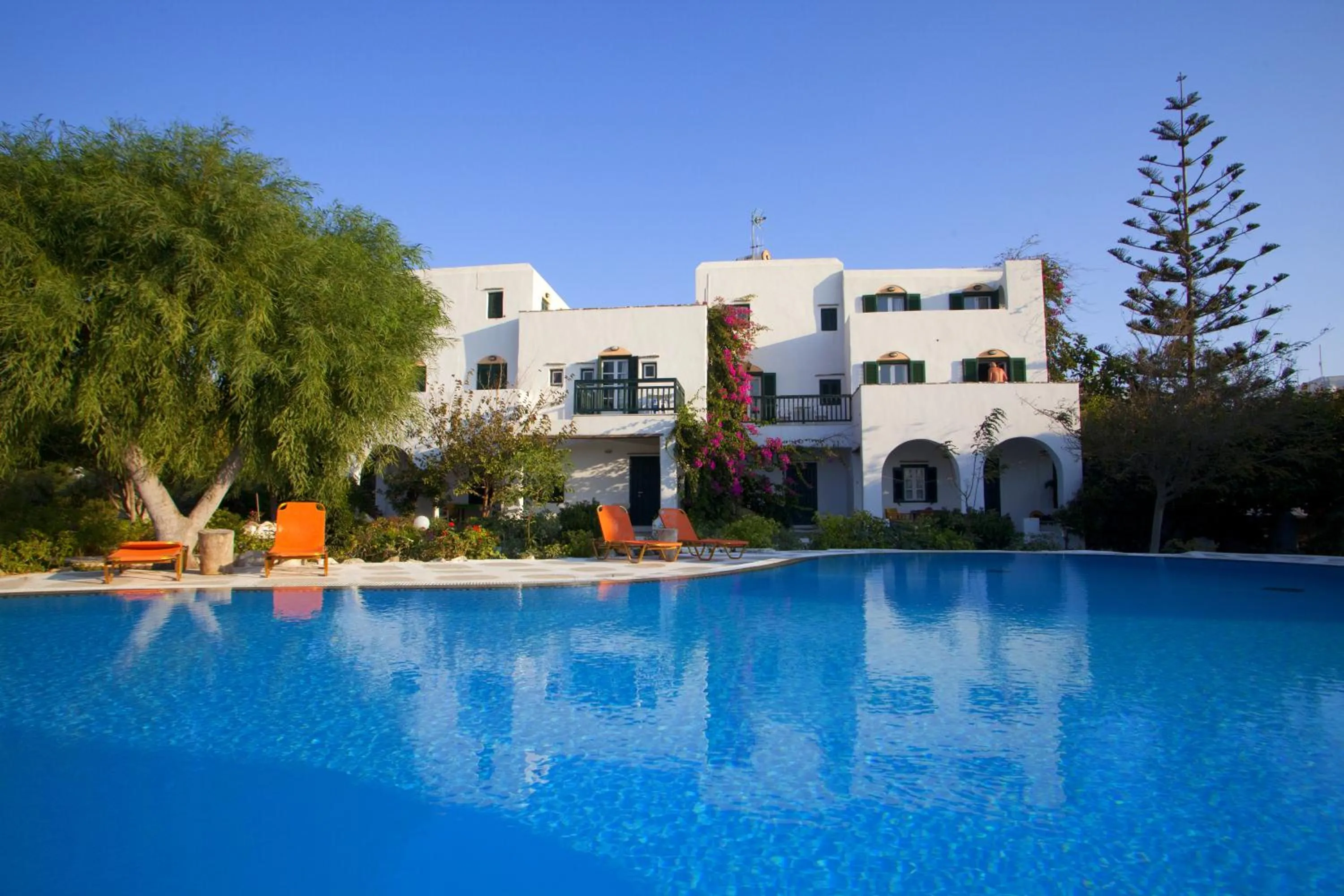 Swimming pool in Something Else