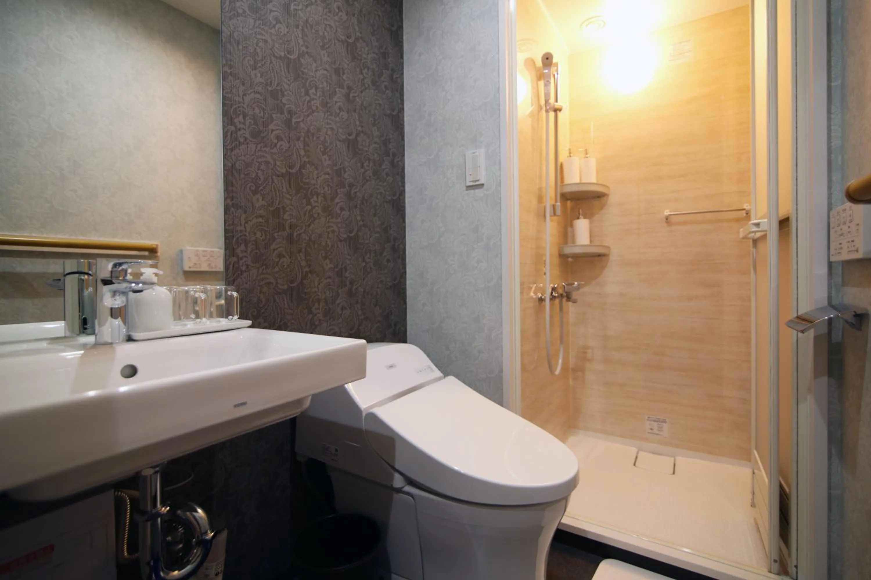 SHINJUKU GLOBAL HOTEL