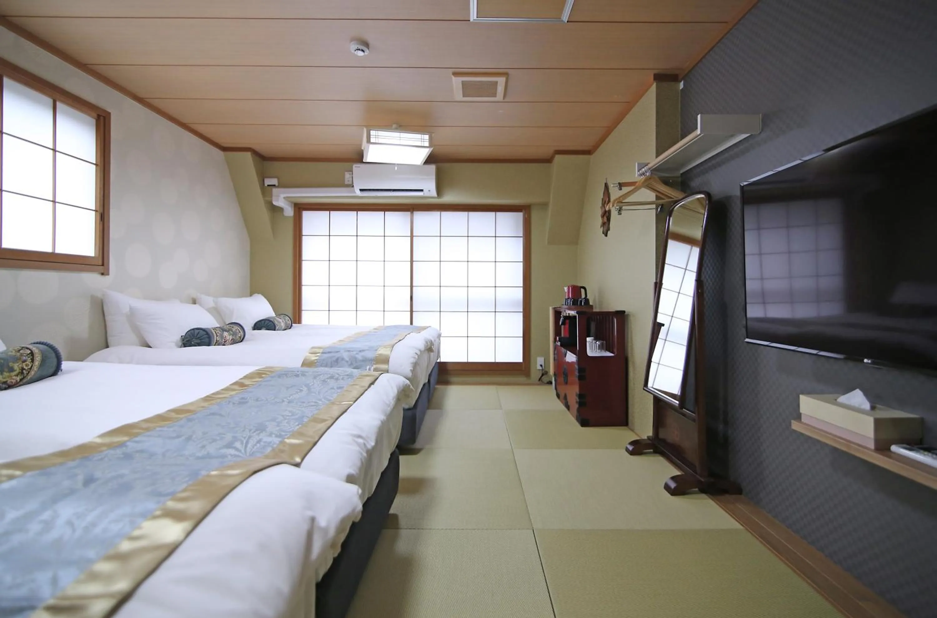 Bed in SHINJUKU GLOBAL HOTEL