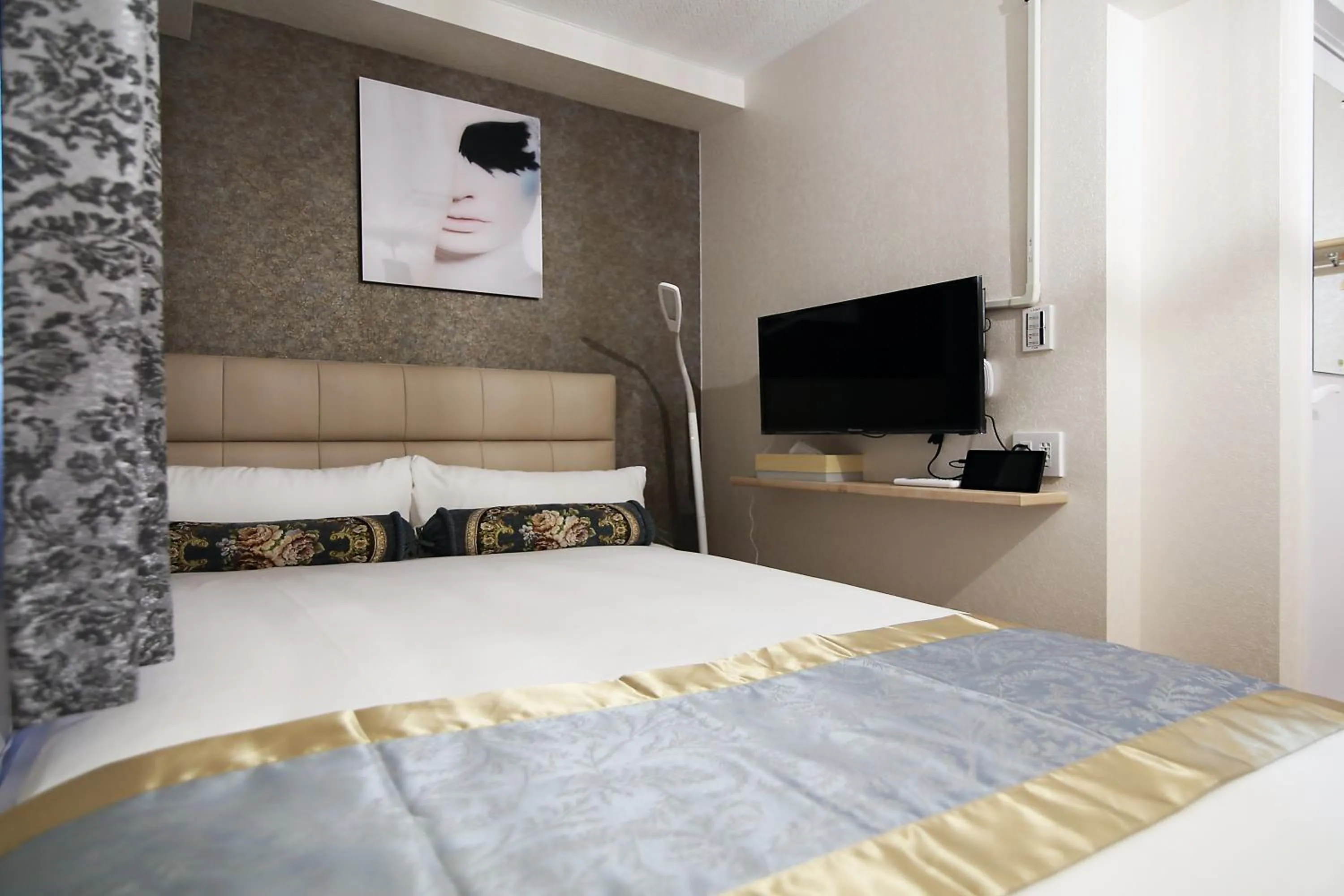 Bed in SHINJUKU GLOBAL HOTEL