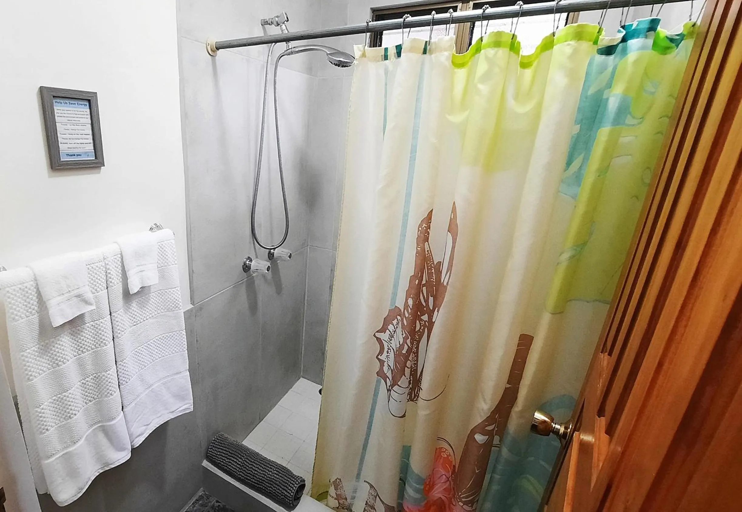 Shower in Vista Canyon Inn