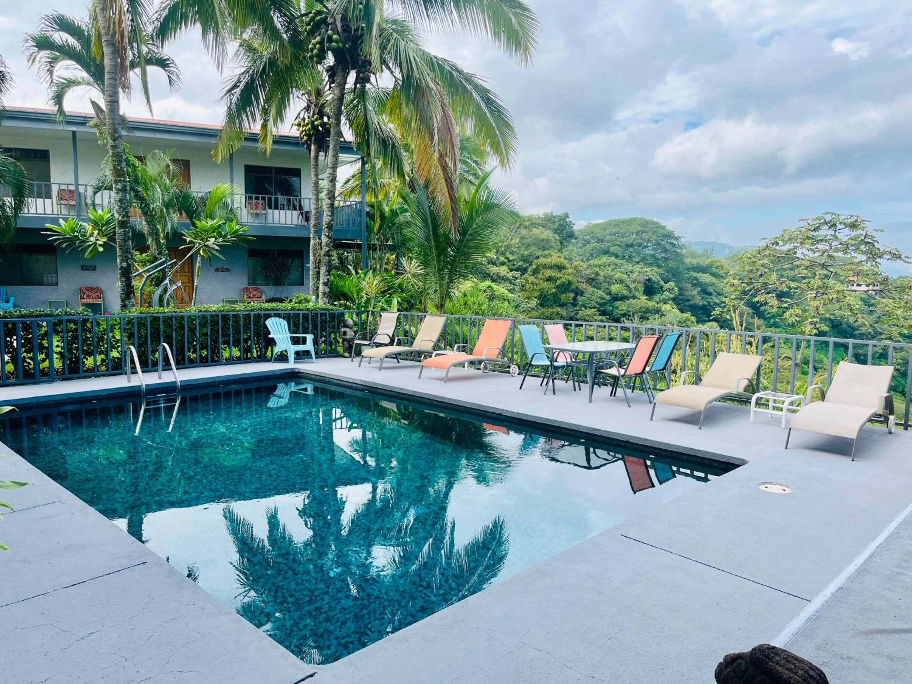 Pool view in Vista Canyon Inn