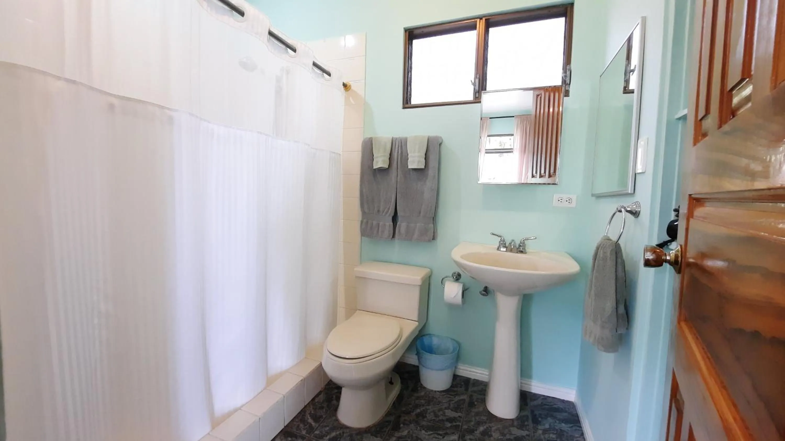 Bathroom in Vista Canyon Inn