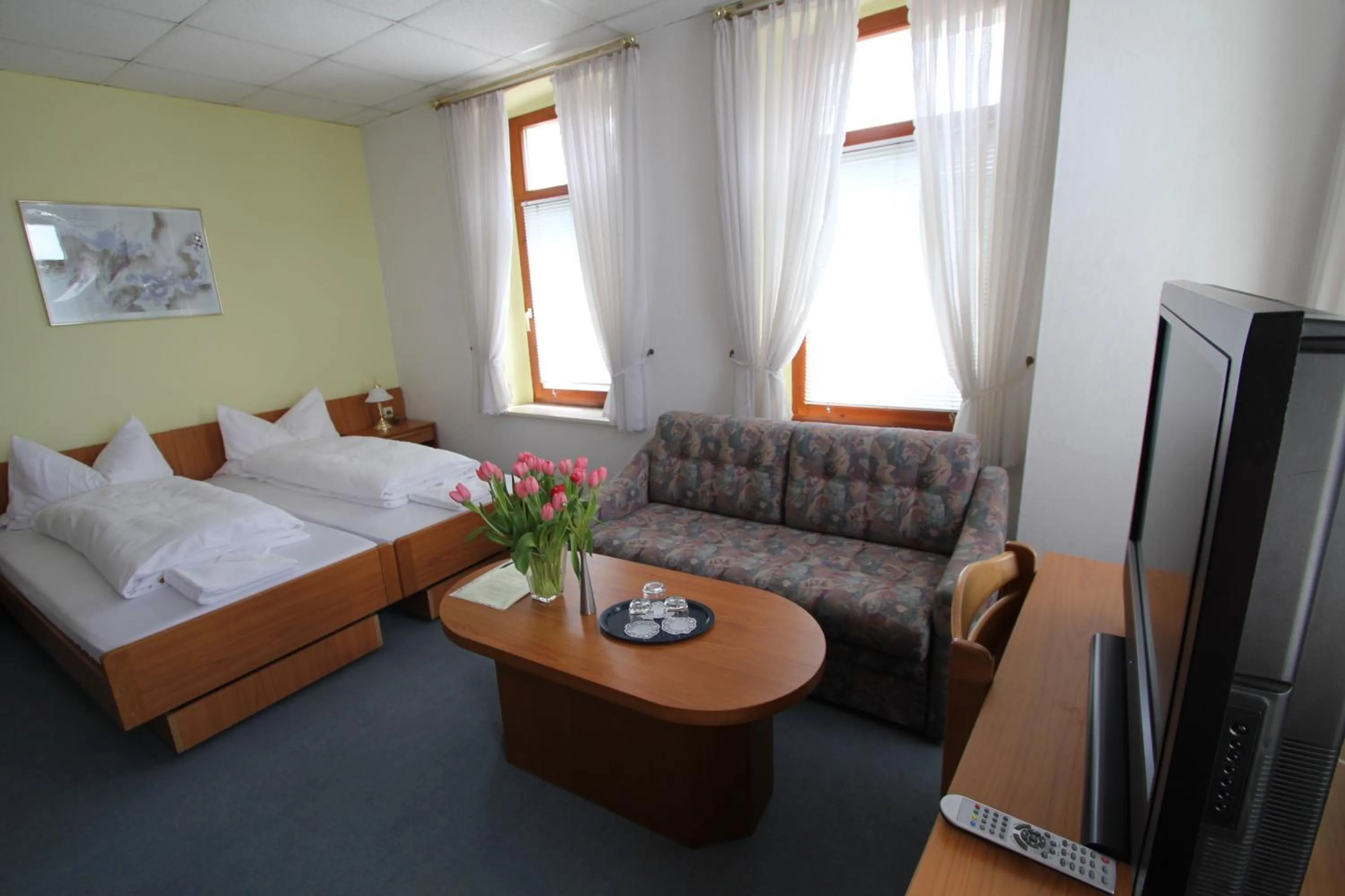 Day, Bed in Hotel Weisse Taube