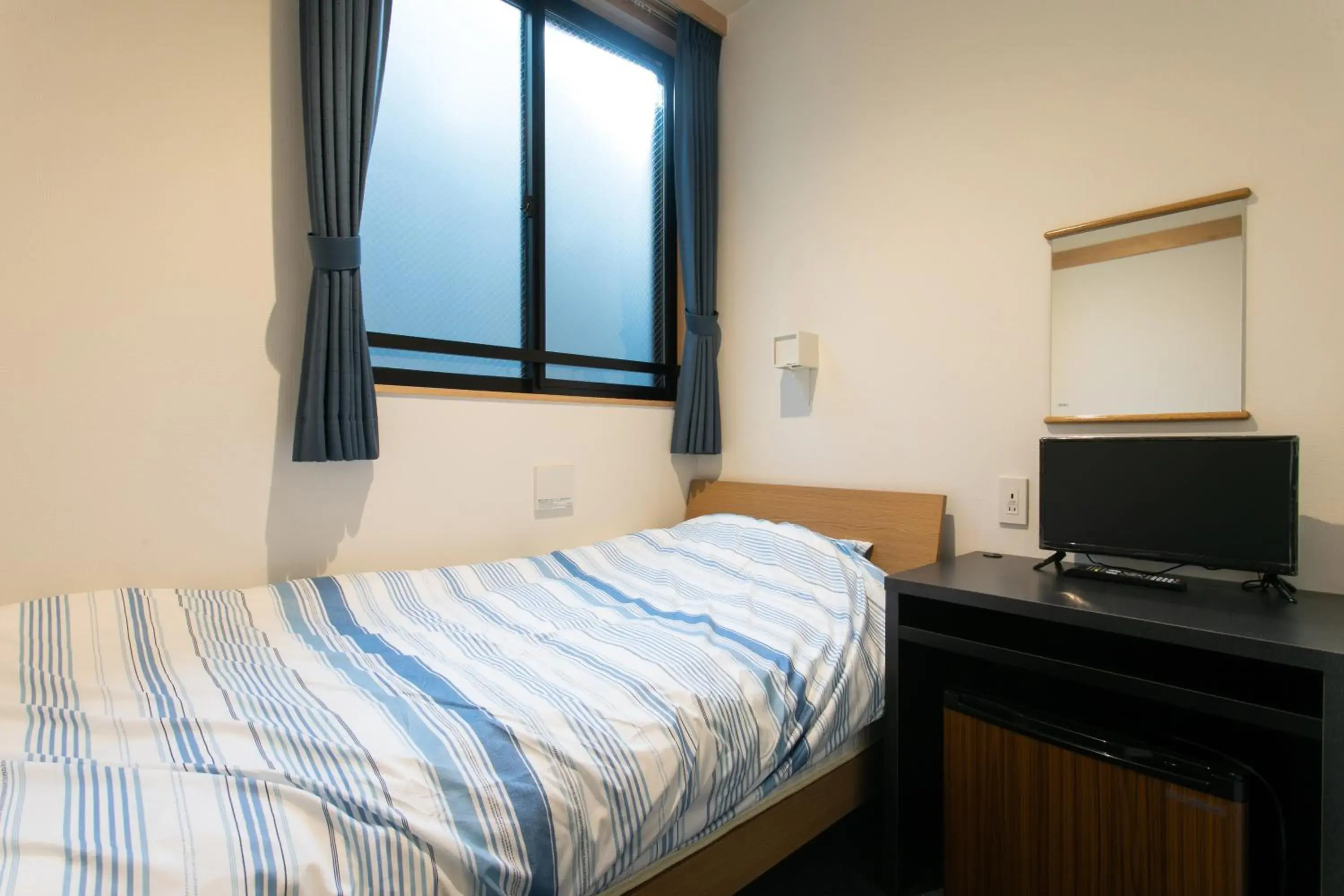 Single Room with Shower - single occupancy in Hostel Takeyado Single Room with Shower - single occupancy in Hostel Takeyado