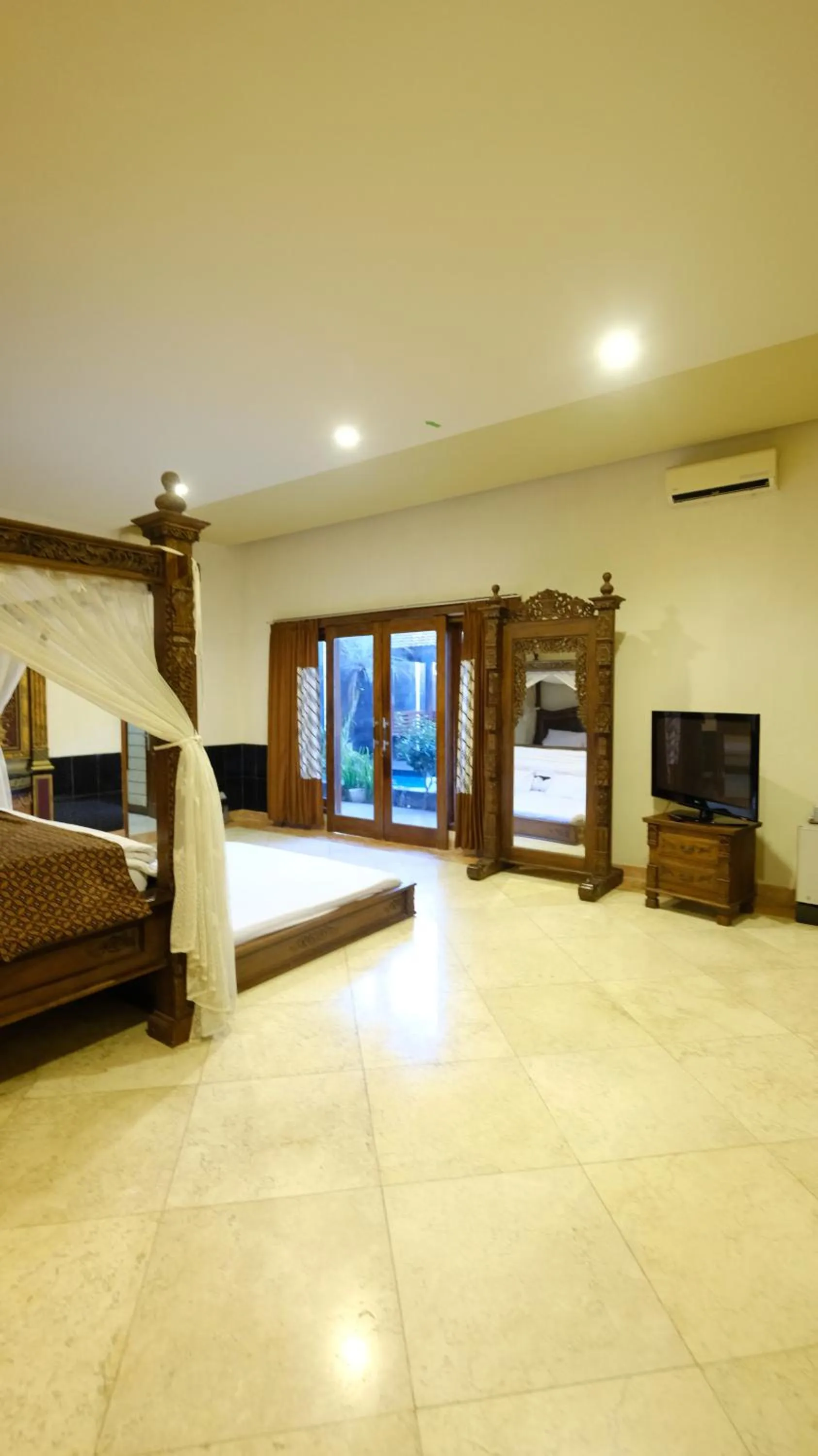 Bedroom, Bed in griya desa hotel & pool