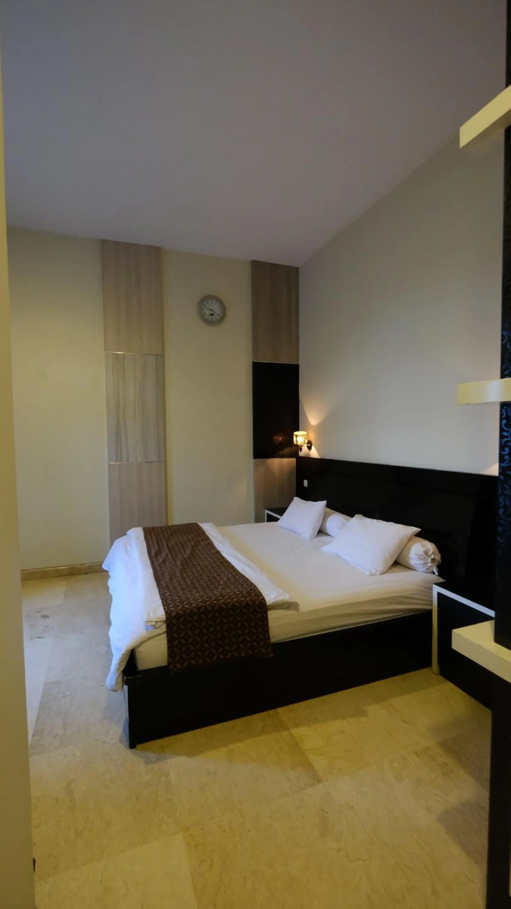 Bedroom, Bed in griya desa hotel & pool