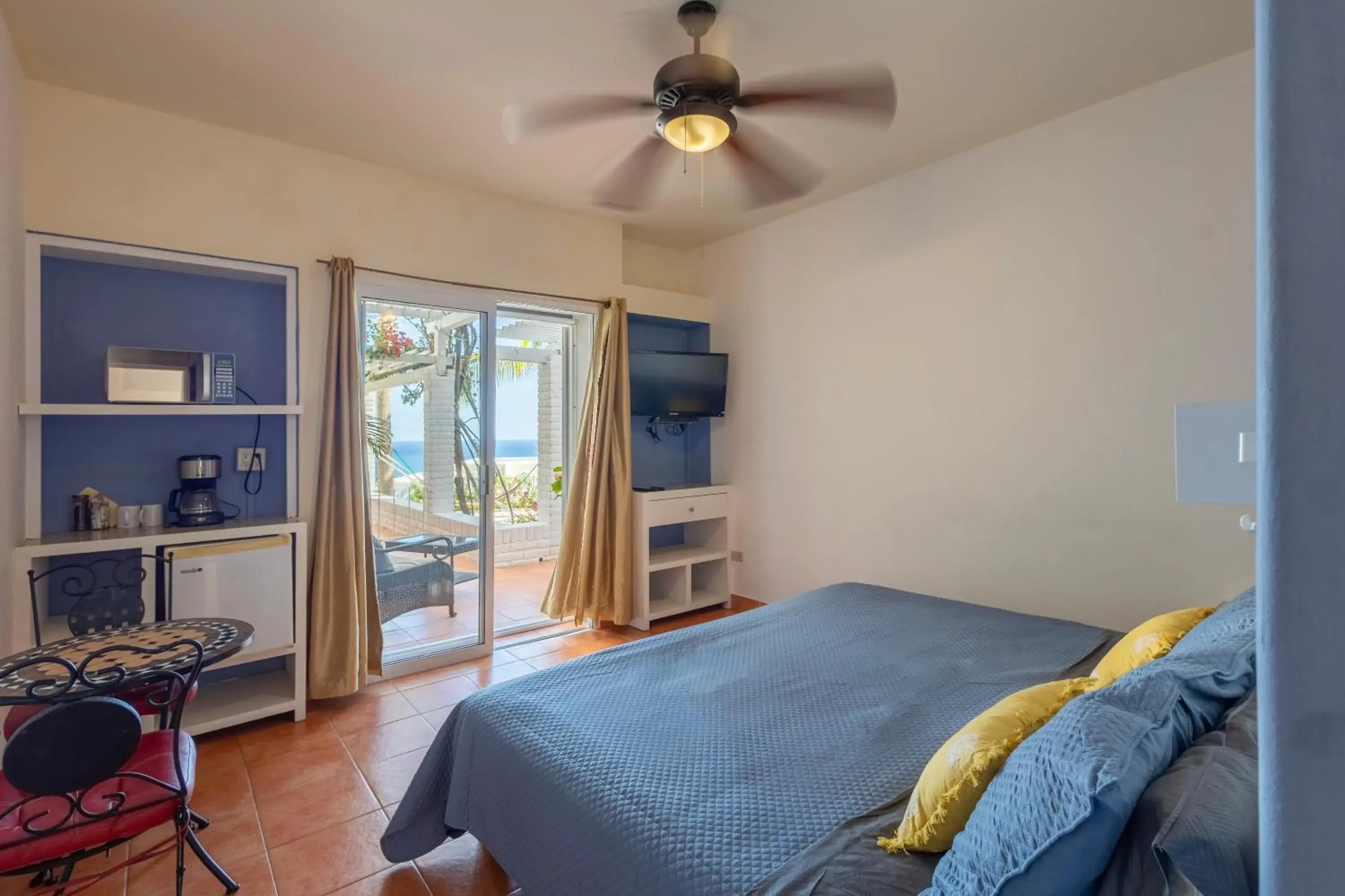 Standard Suite in MariaMar Suites Standard Suite in MariaMar Suites