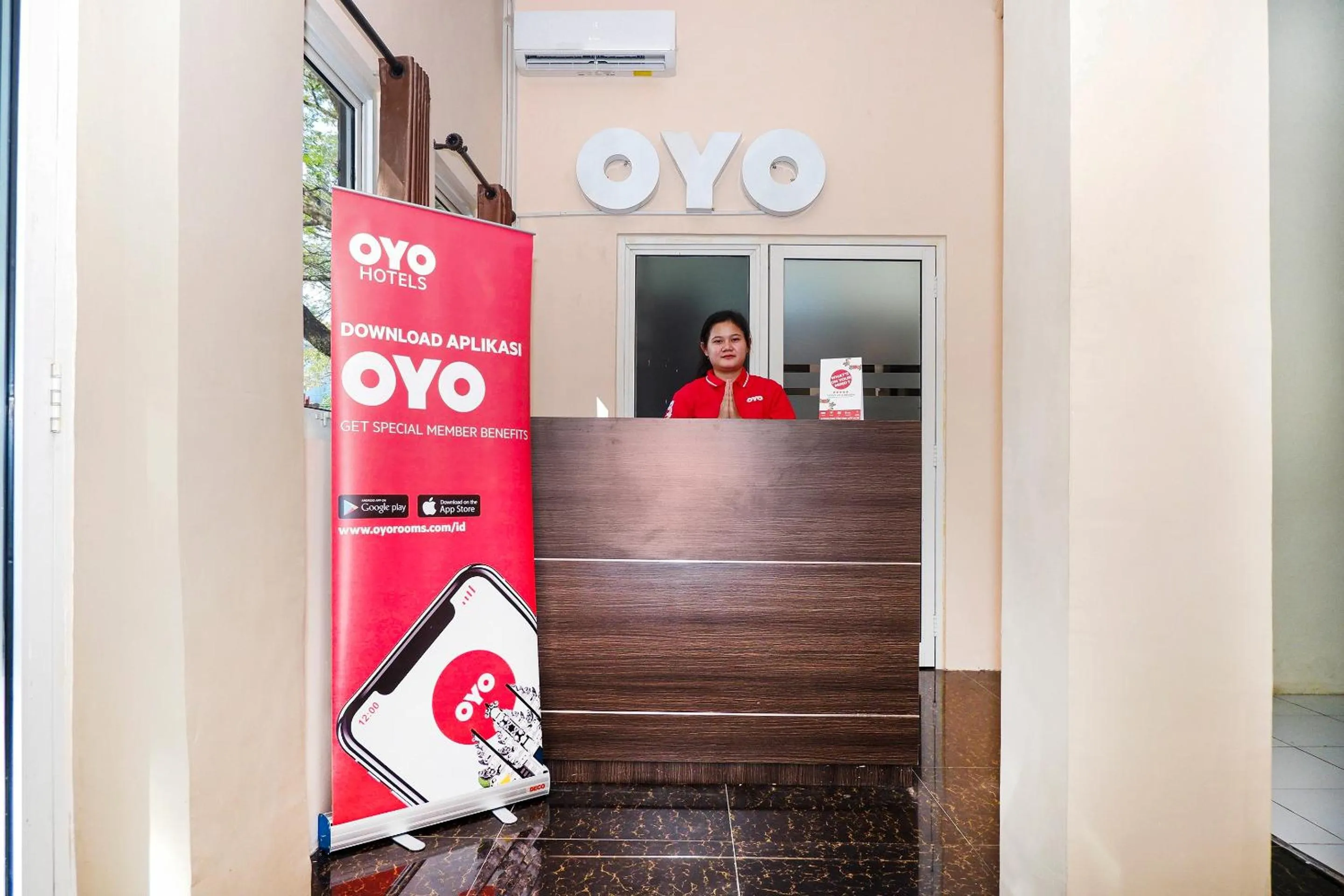 Lobby or reception in Hotel O Candi Residence