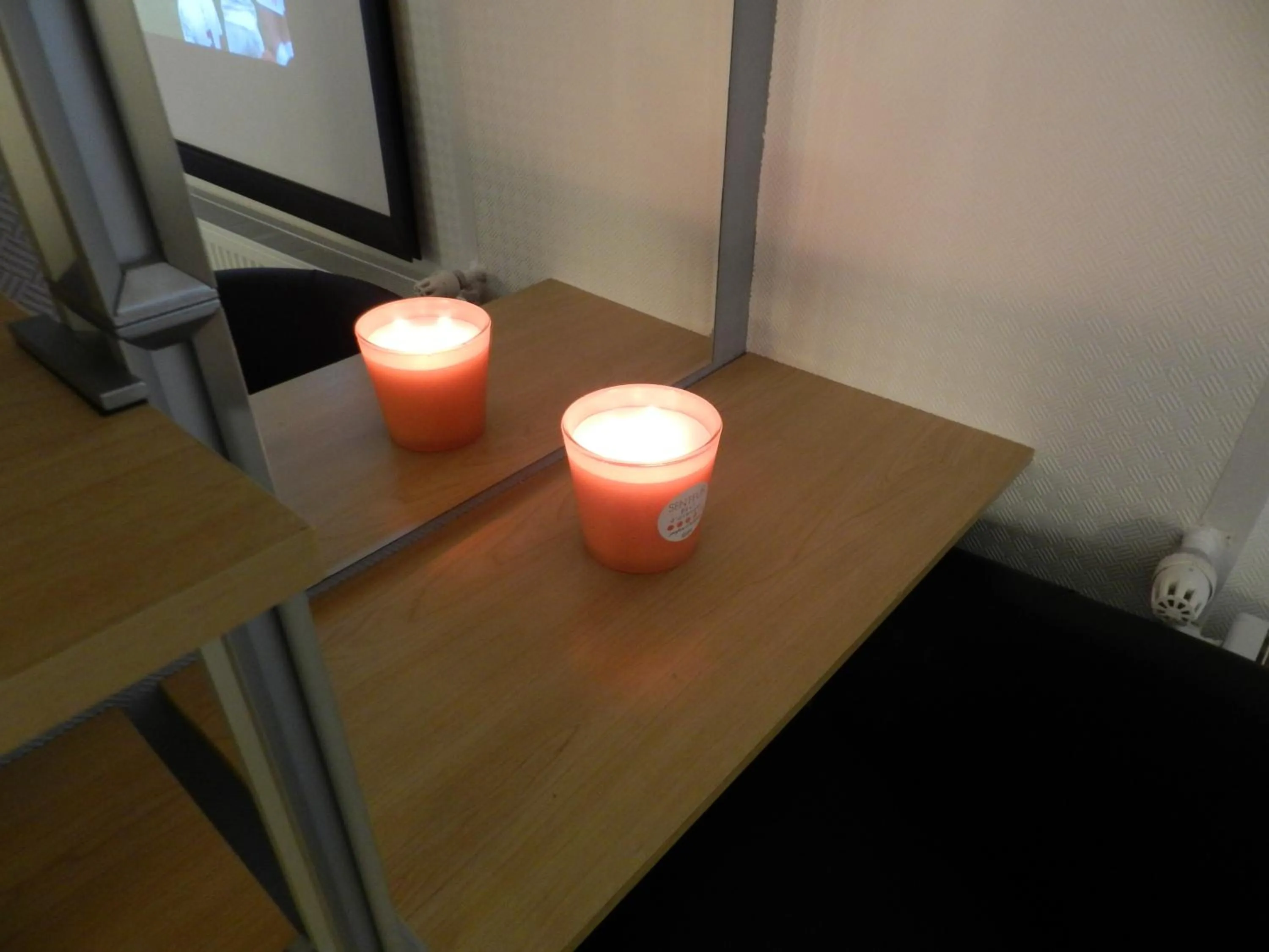 Bedroom in Hôtel et Appart 'hôtel Chez Gino ETAPLES-Le Touquet