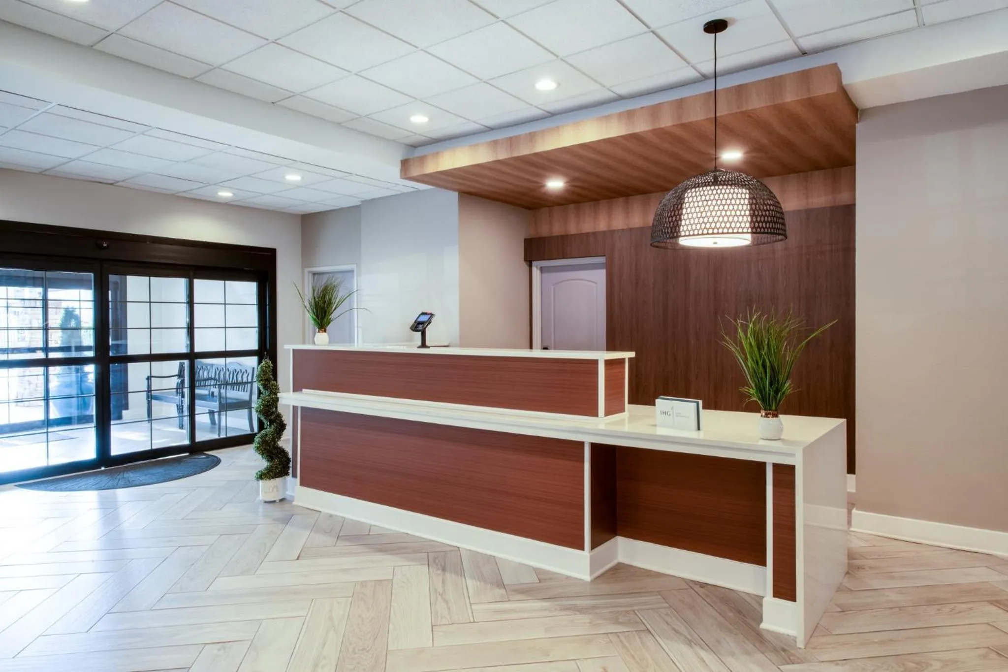 Property building in Staybridge Suites Atlanta Airport