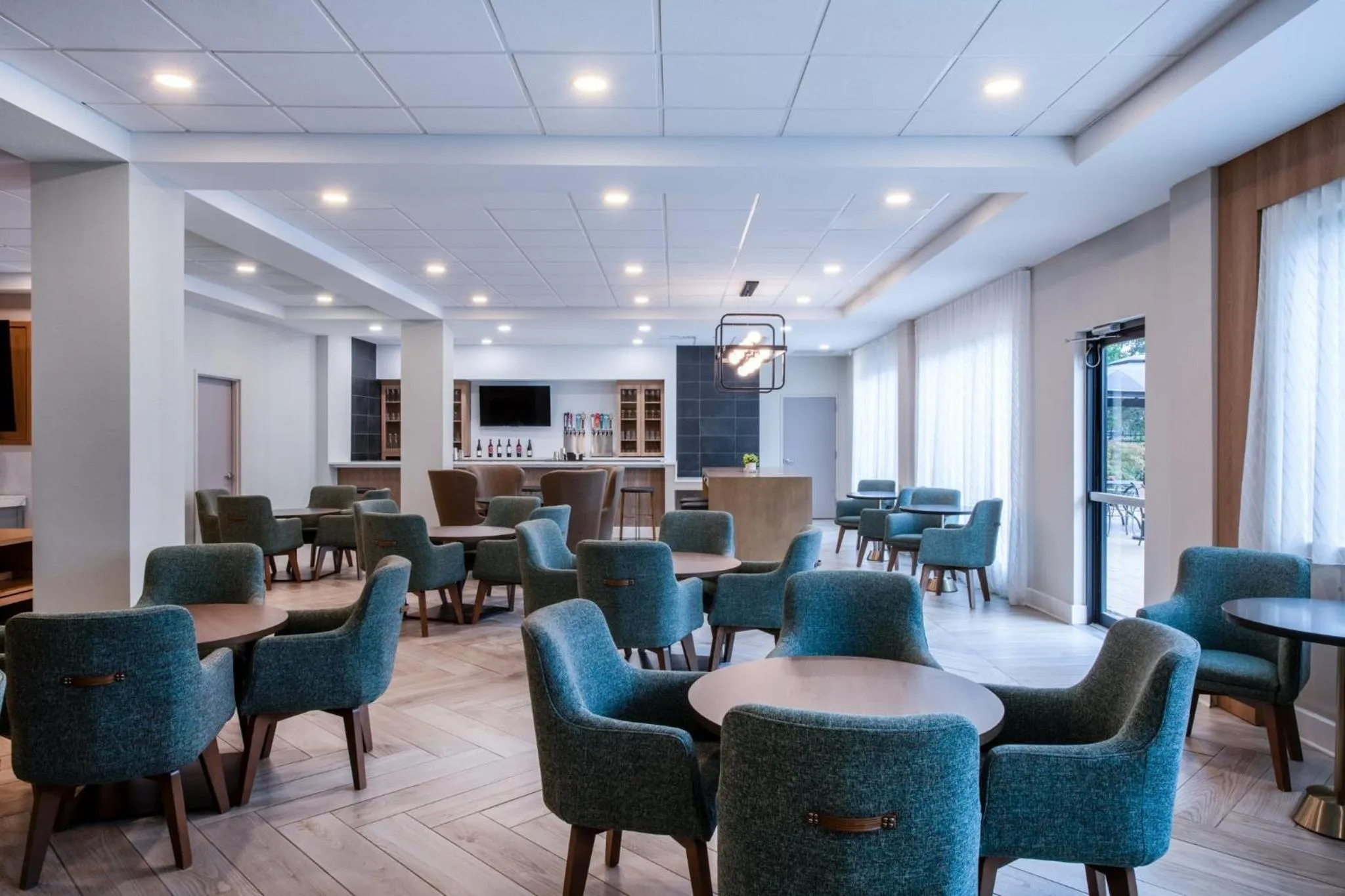 Restaurant/places to eat in Staybridge Suites Atlanta Airport