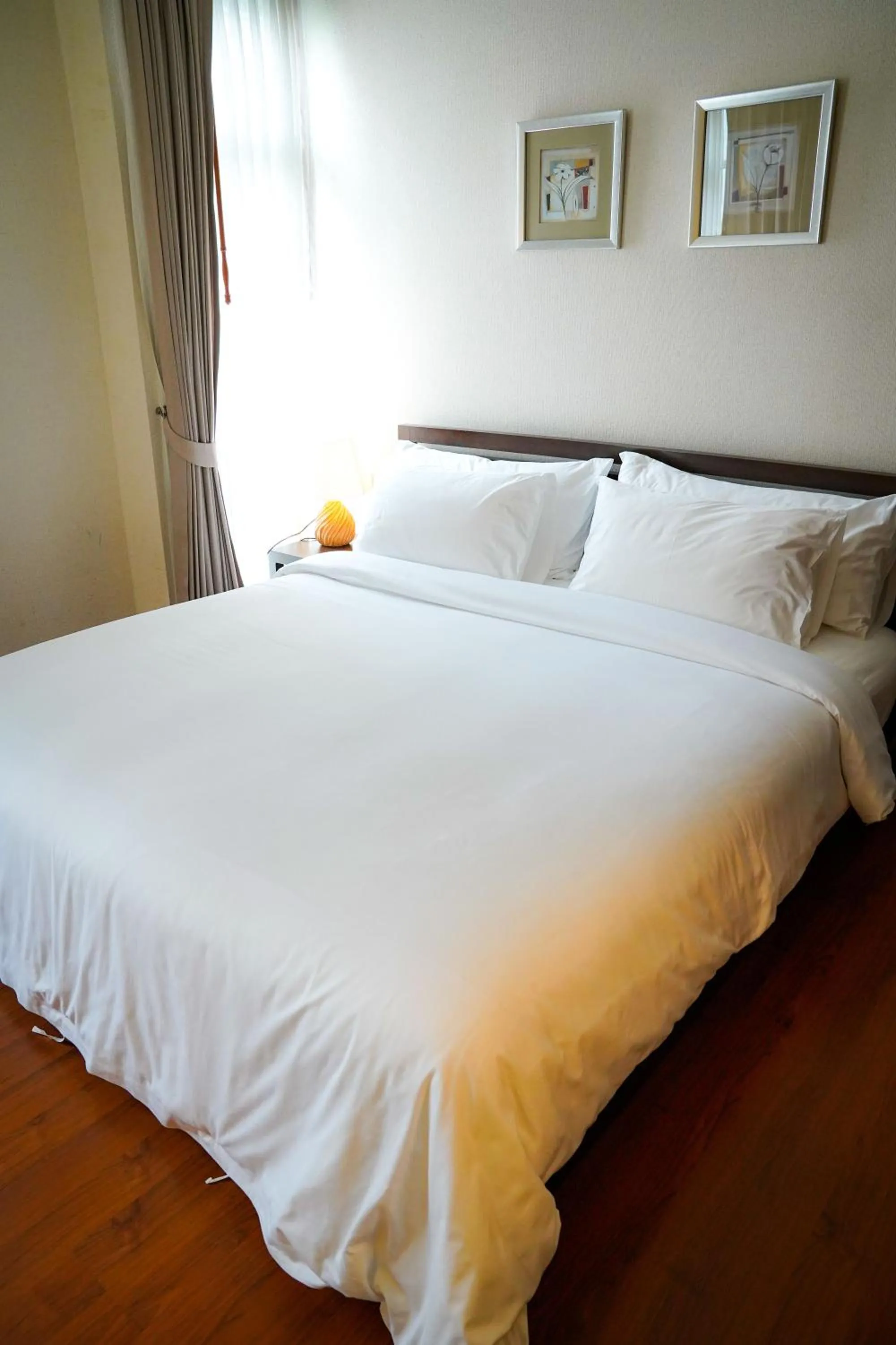 Bed in Siam Bright Suite