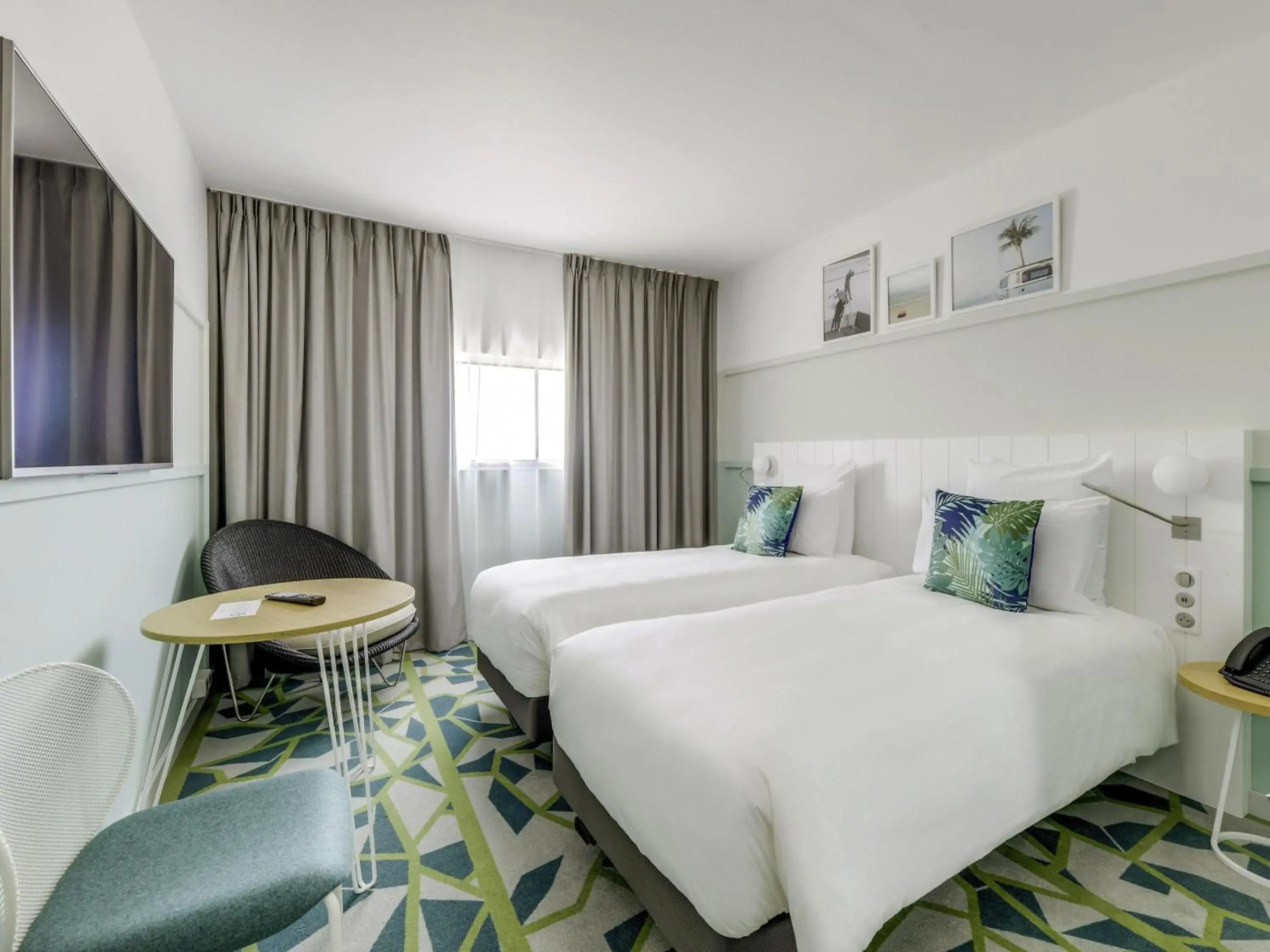 Standard Room with 2 Single Beds in Mercure Paris Orly Airport Standard Room with 2 Single Beds in Mercure Paris Orly Airport