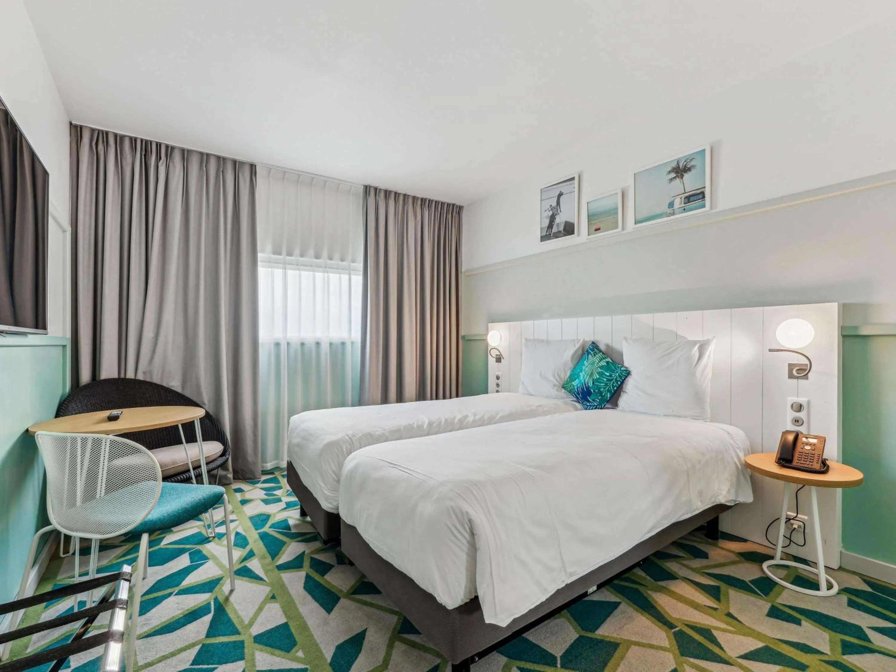 Bedroom, Bed in Mercure Paris Orly Airport