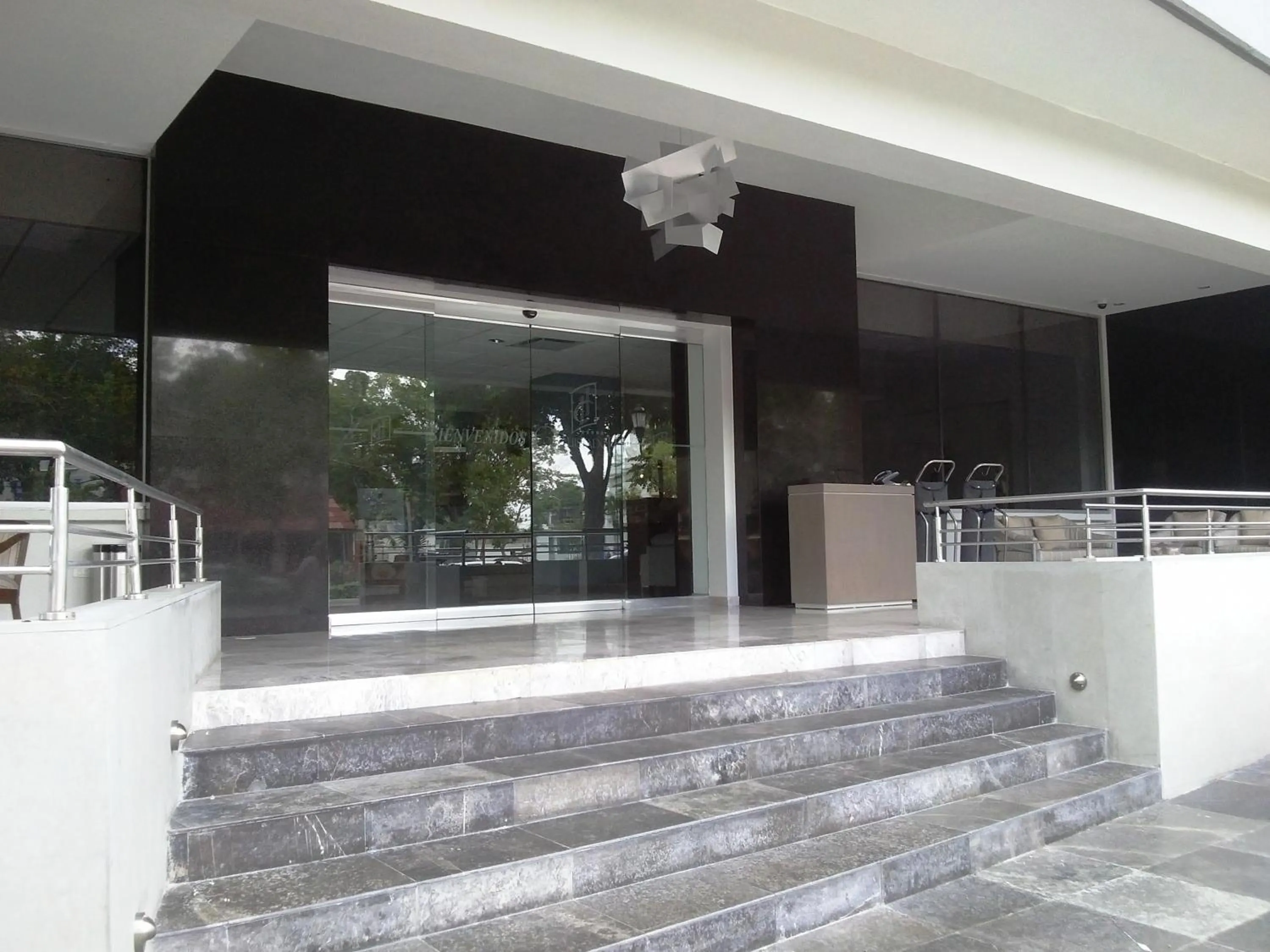 Facade/entrance in Hotel El Conquistador del Paseo de Montejo