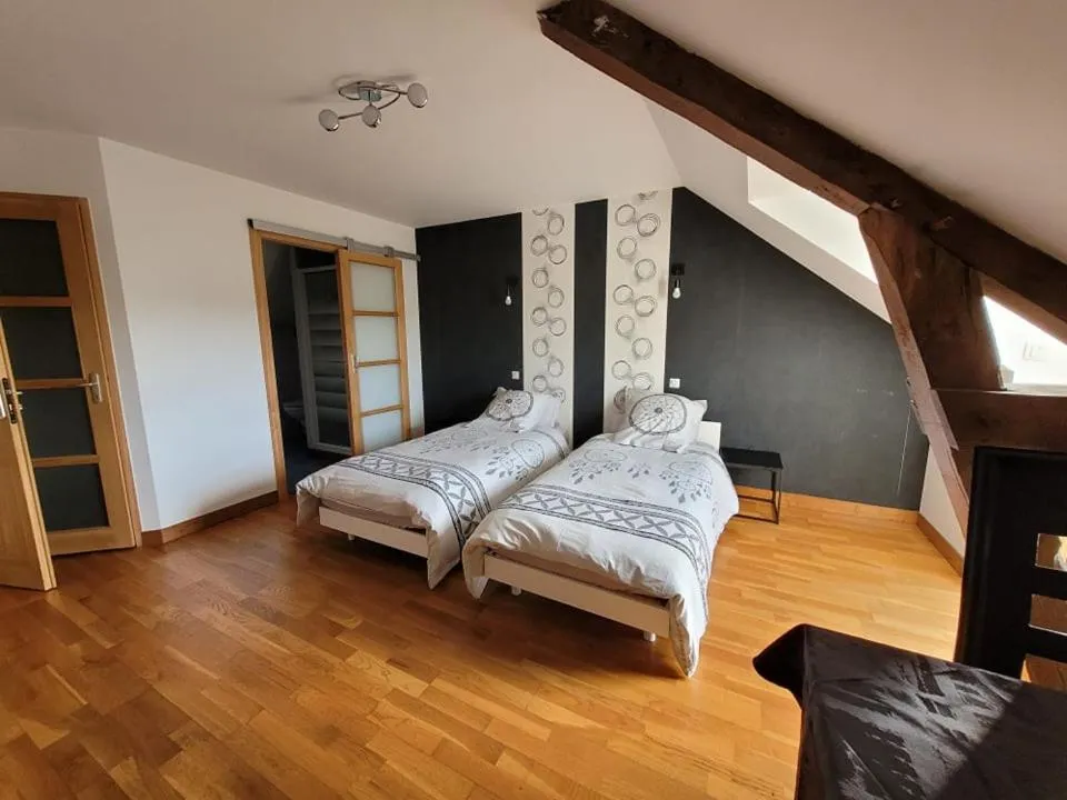 Photo of the whole room, Bed in Le Pont Sée