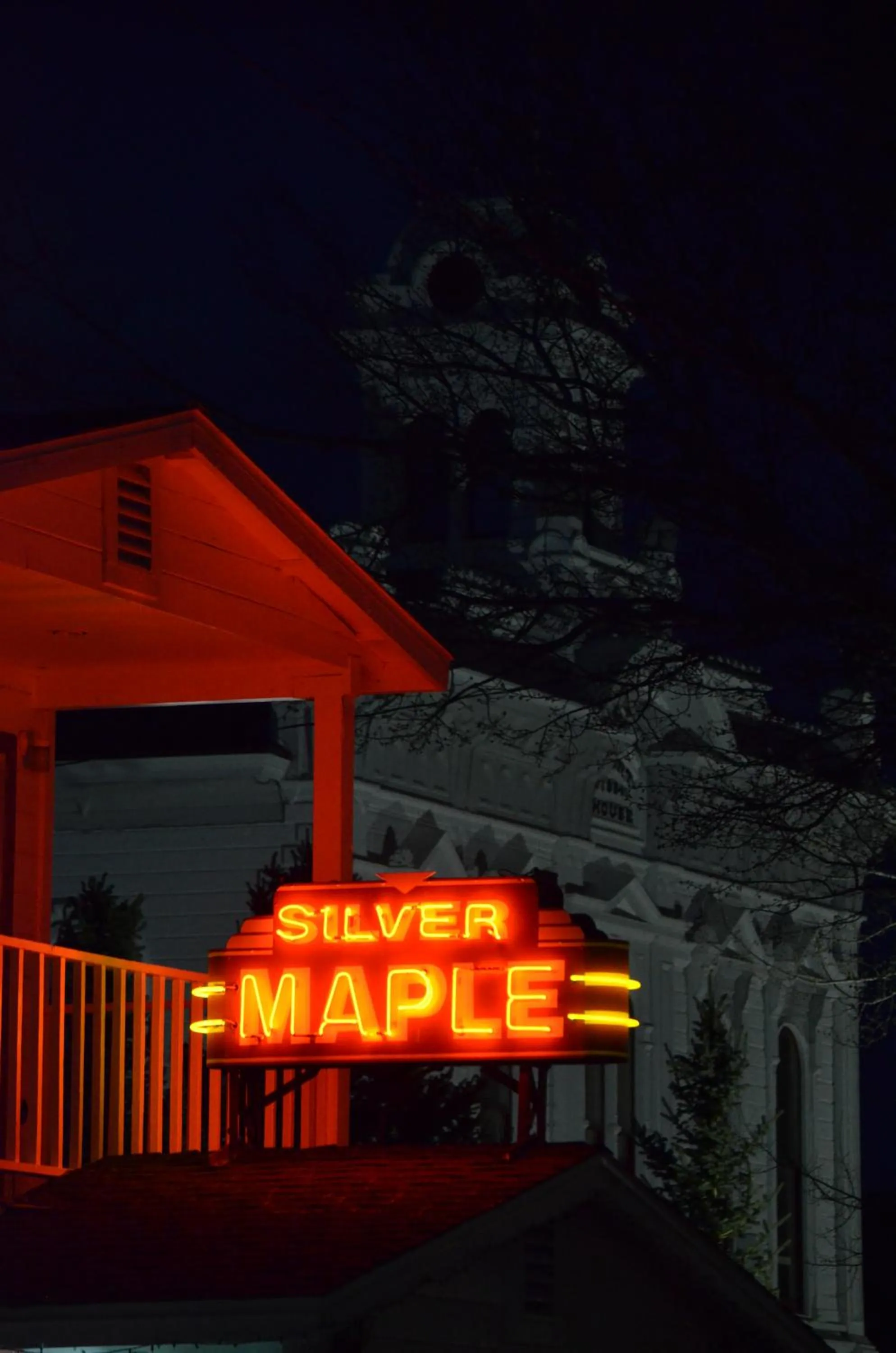 Night in Silver Maple Inn