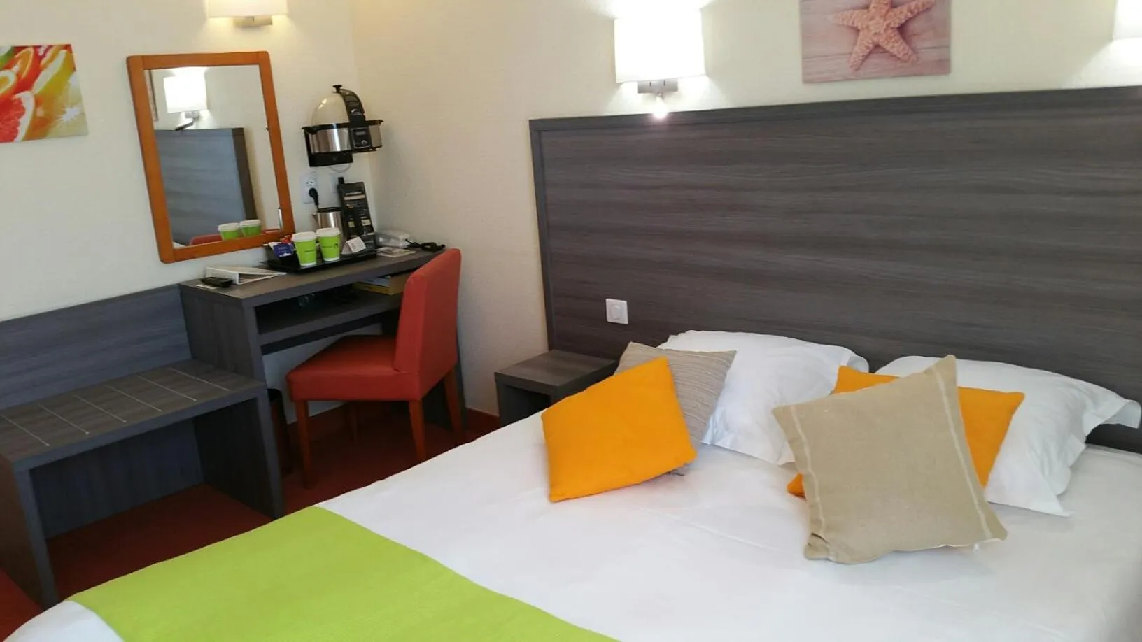 Photo of the whole room, Bed in Cit'Hotel Du Port Rhu