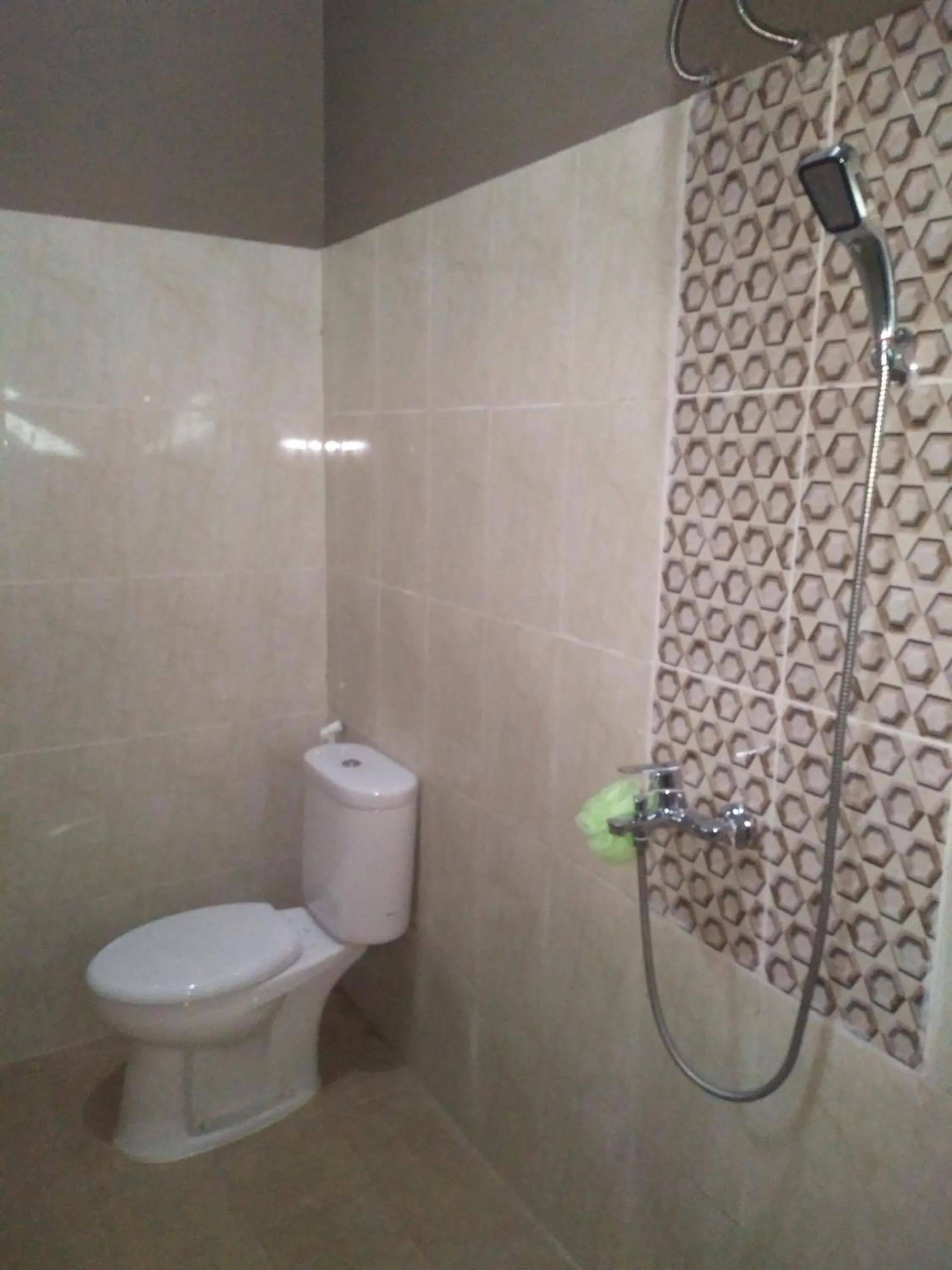 Bathroom in Homestay Purbalingga Tengah Kota by Simply Homy