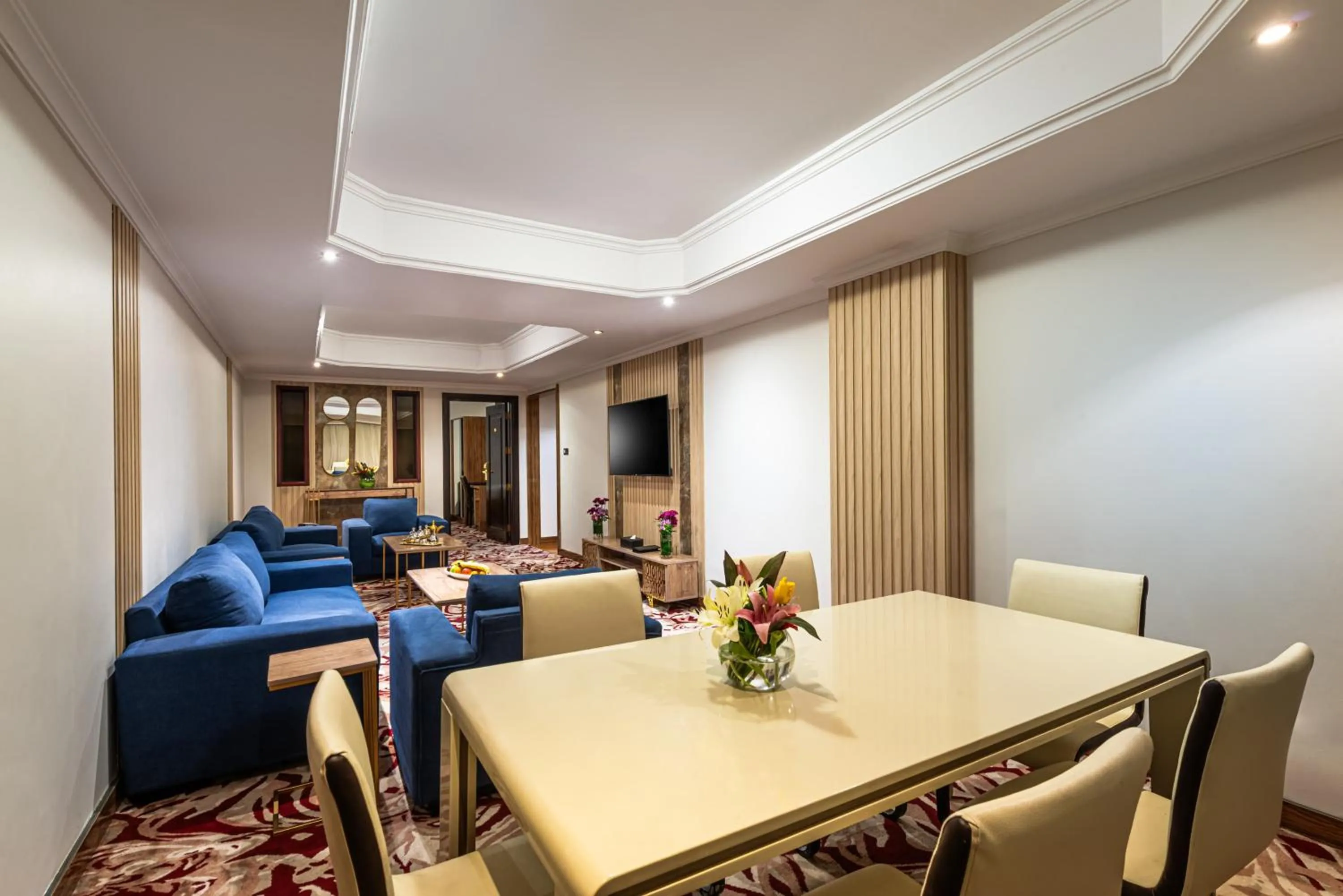 Living room in Golden Tulip Al Shakreen