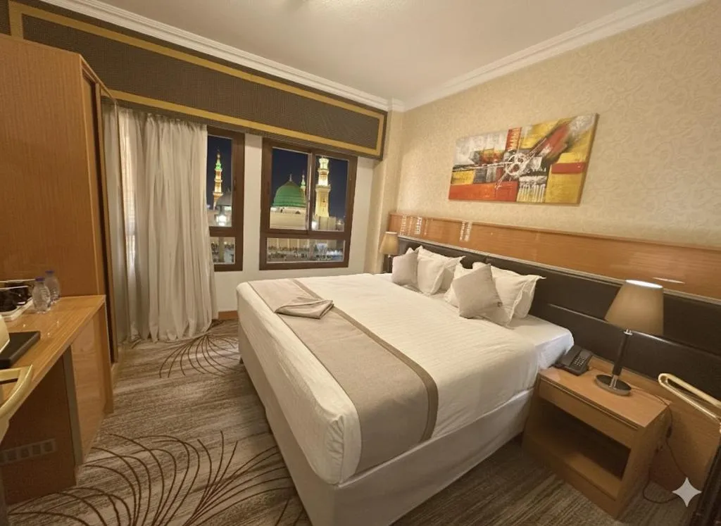 Bed in Golden Tulip Al Shakreen