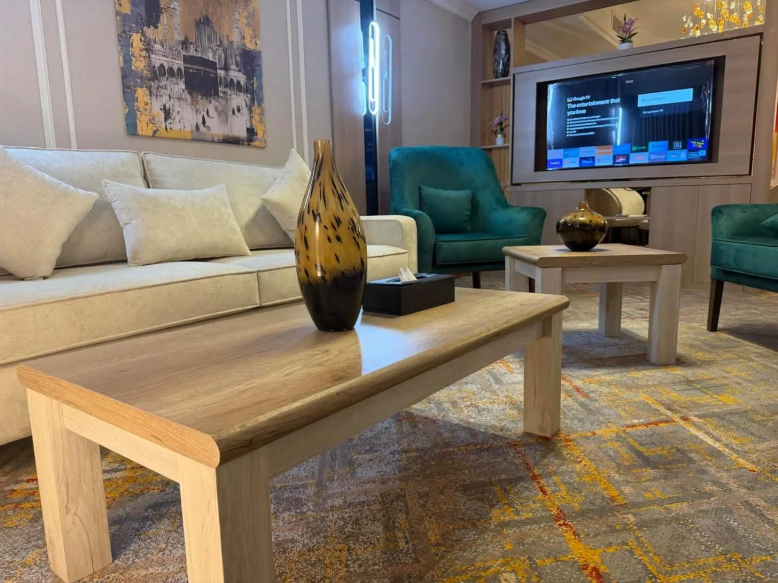 Seating area in Golden Tulip Al Shakreen