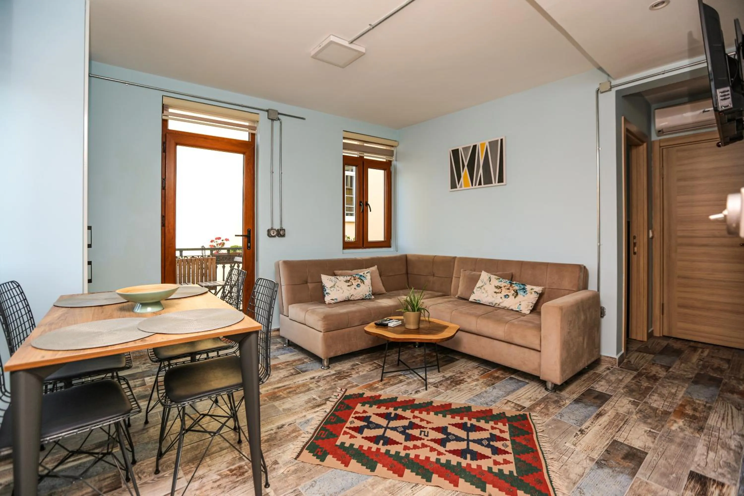 Living room in No 8 Galata