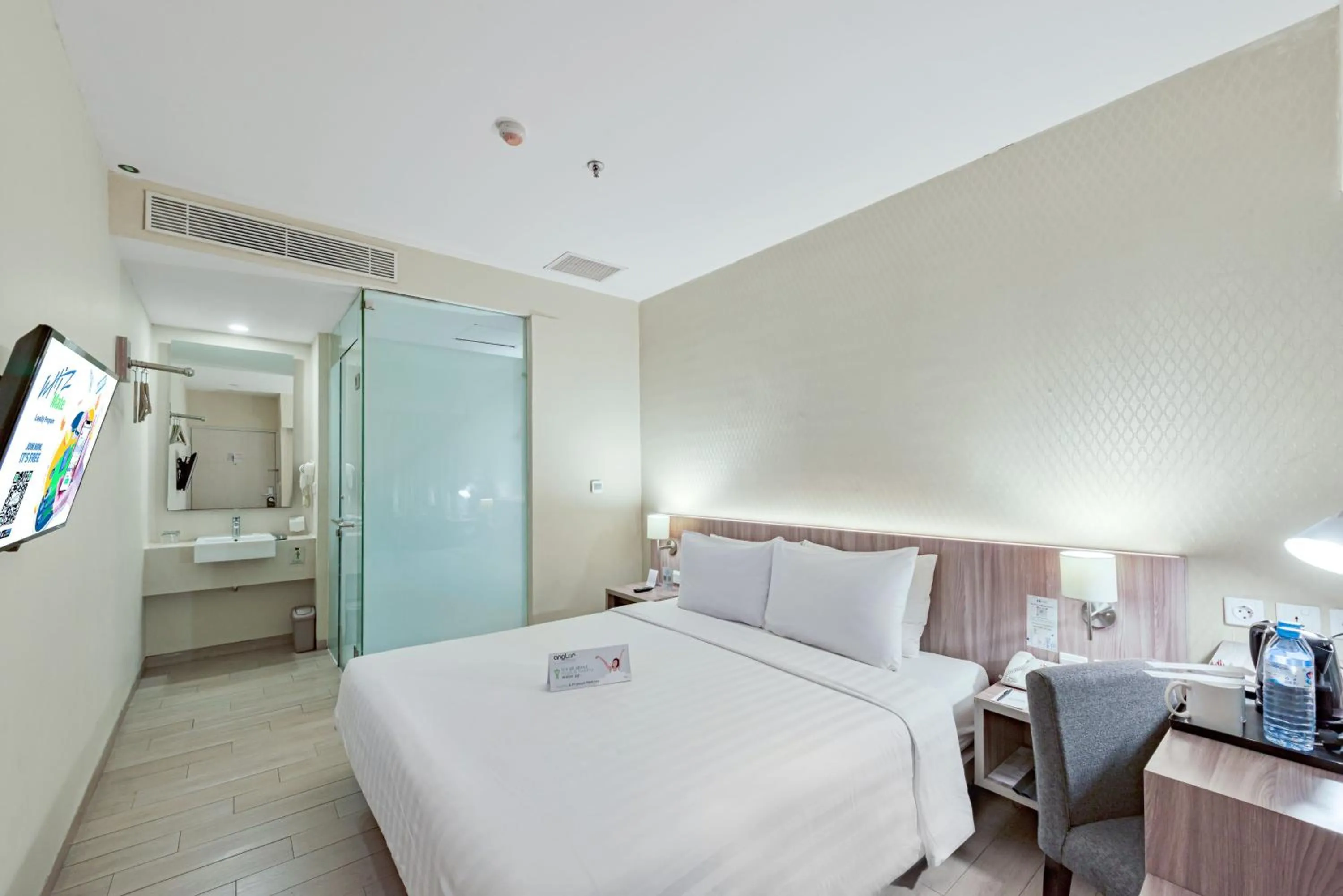 Bed in Grand Whiz Megamas Manado