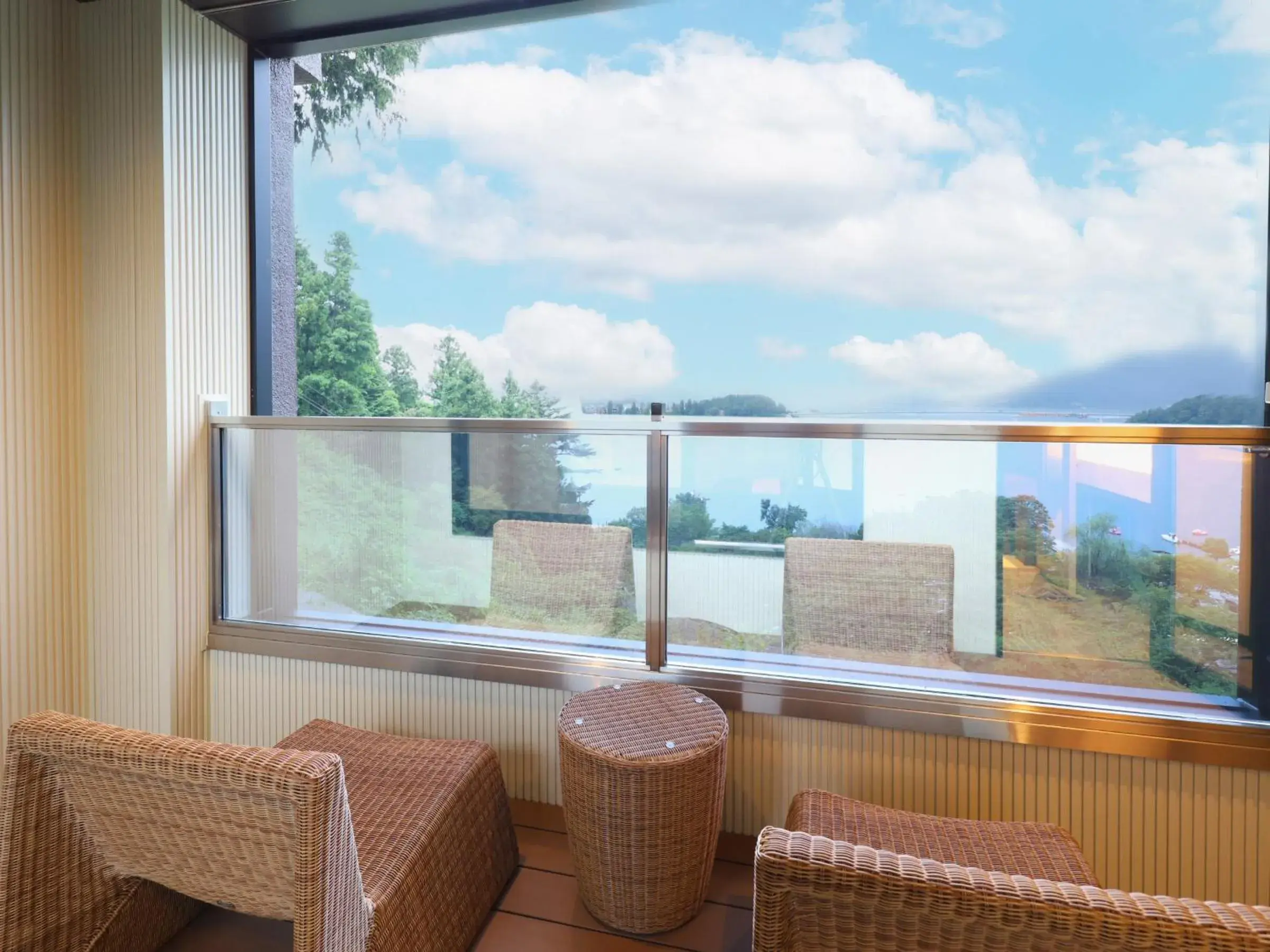 Connecting Japanese Western Room with Lounge Access (over 13 years old) - single occupancy in Rakuyu Connecting Japanese Western Room with Lounge Access (over 13 years old) - single occupancy in Rakuyu