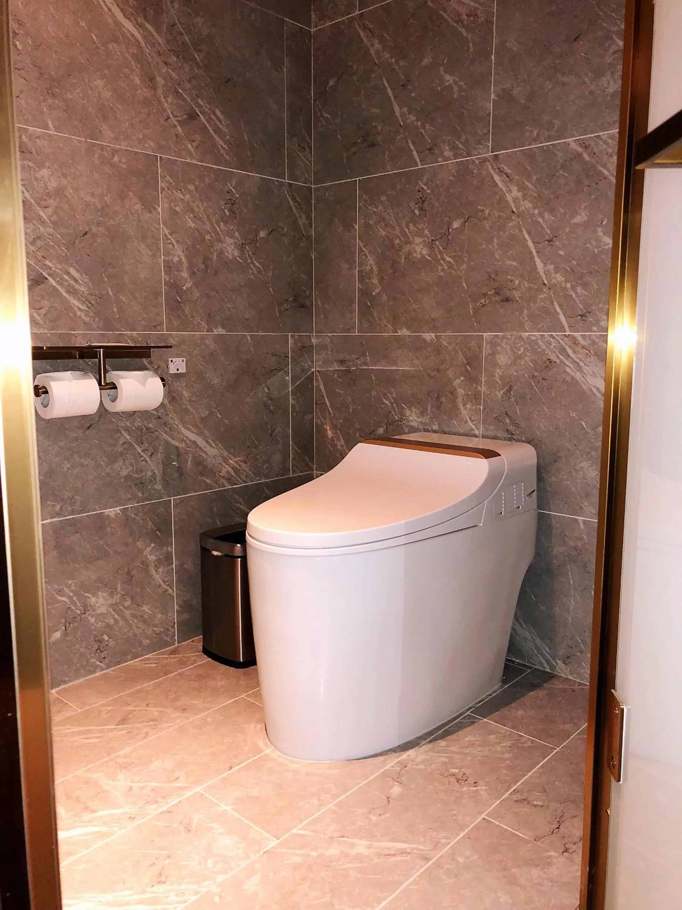 Bathroom in Mercure Shanghai Hongqiao Central