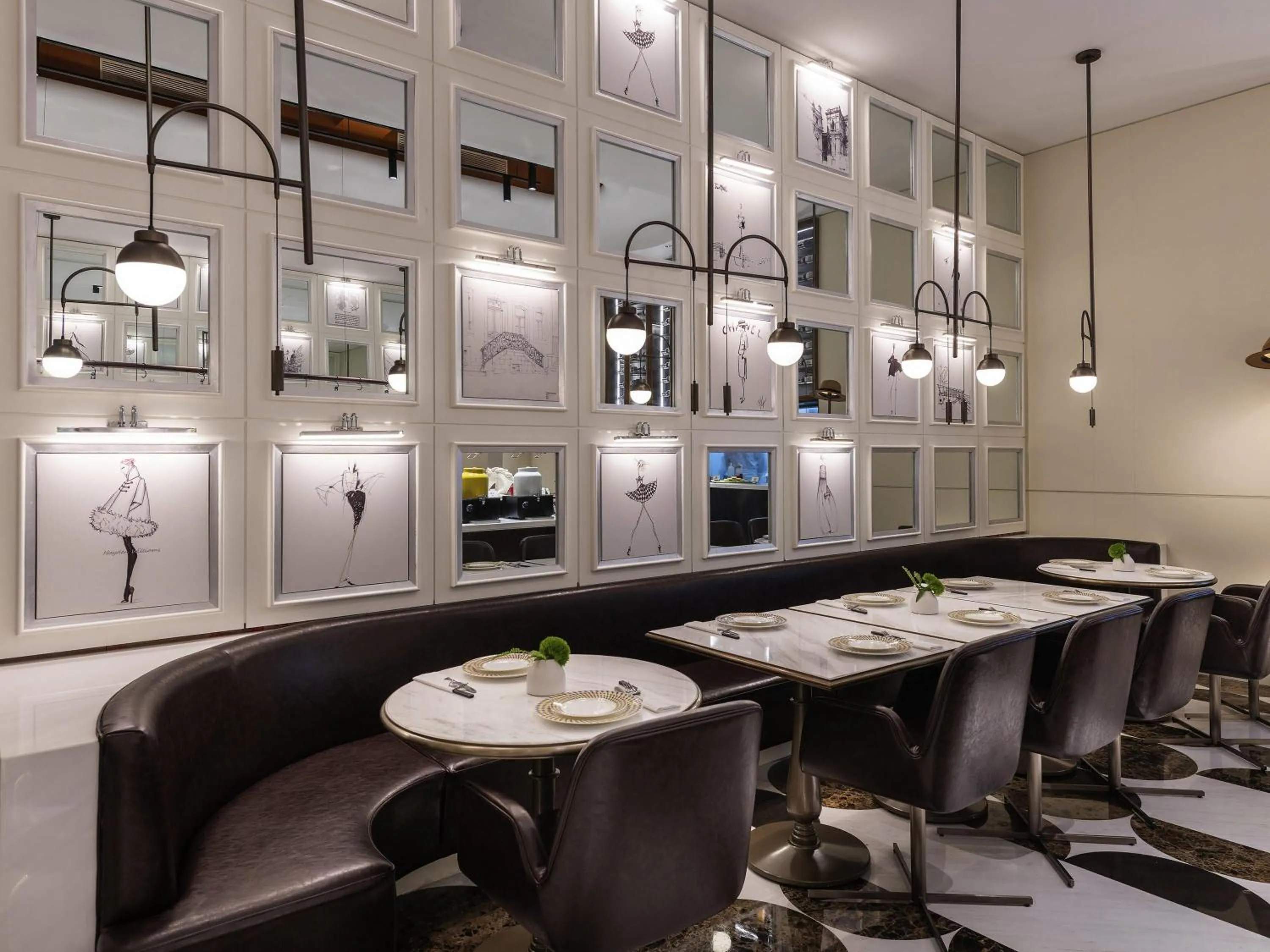 Restaurant/places to eat in Mercure Shanghai Hongqiao Central