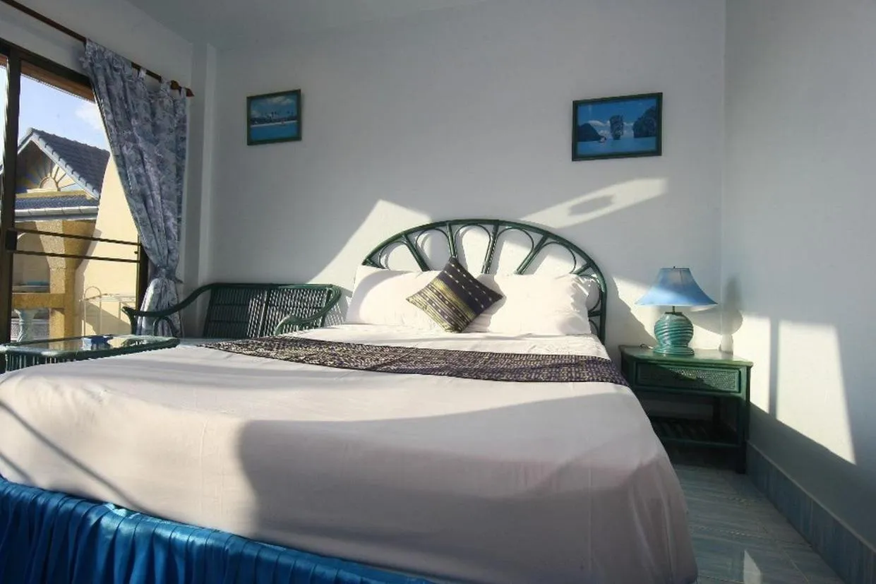 Bed in Patong Sunbeach Mansion