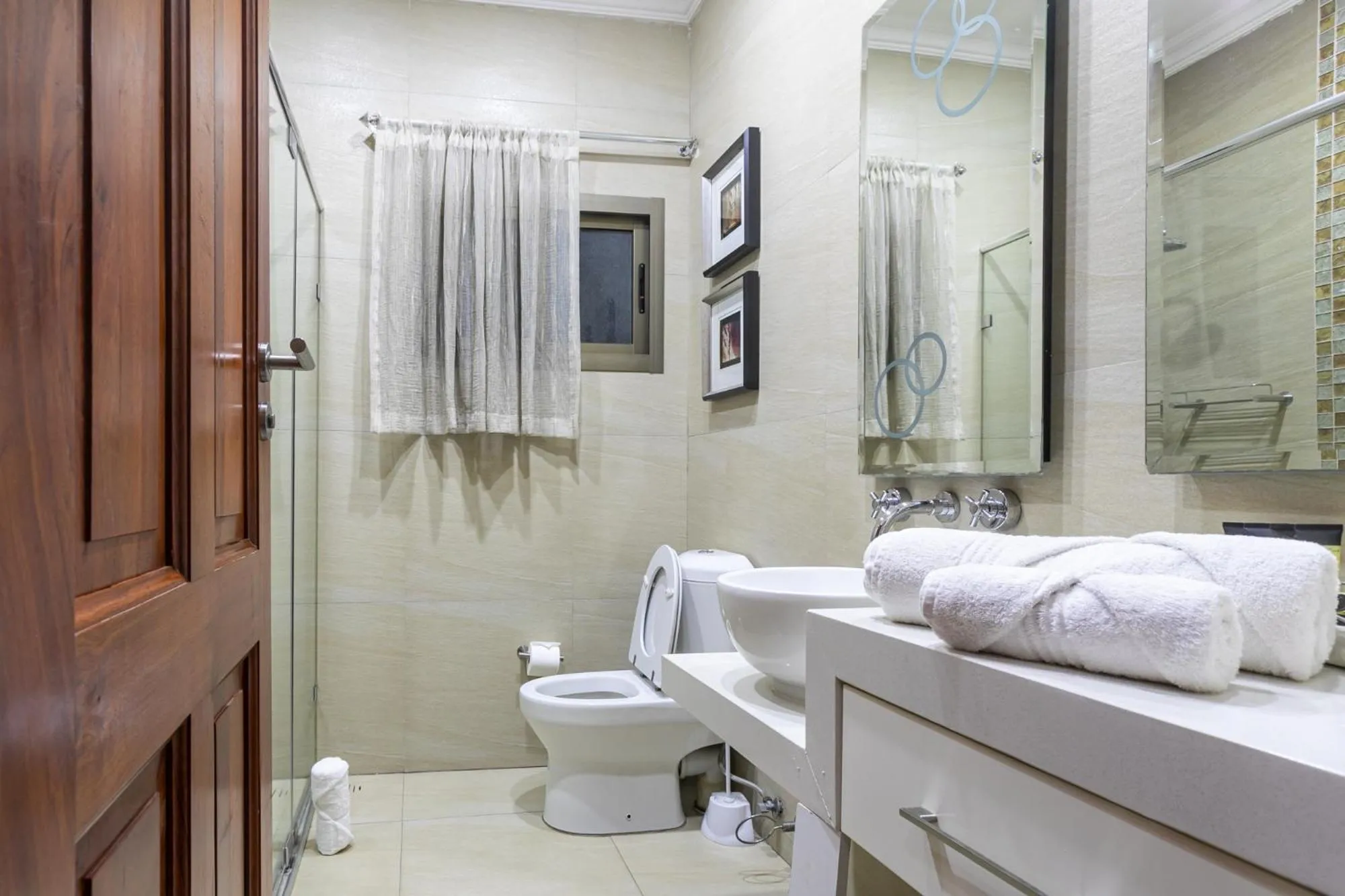 Bathroom in Fallsway Villas