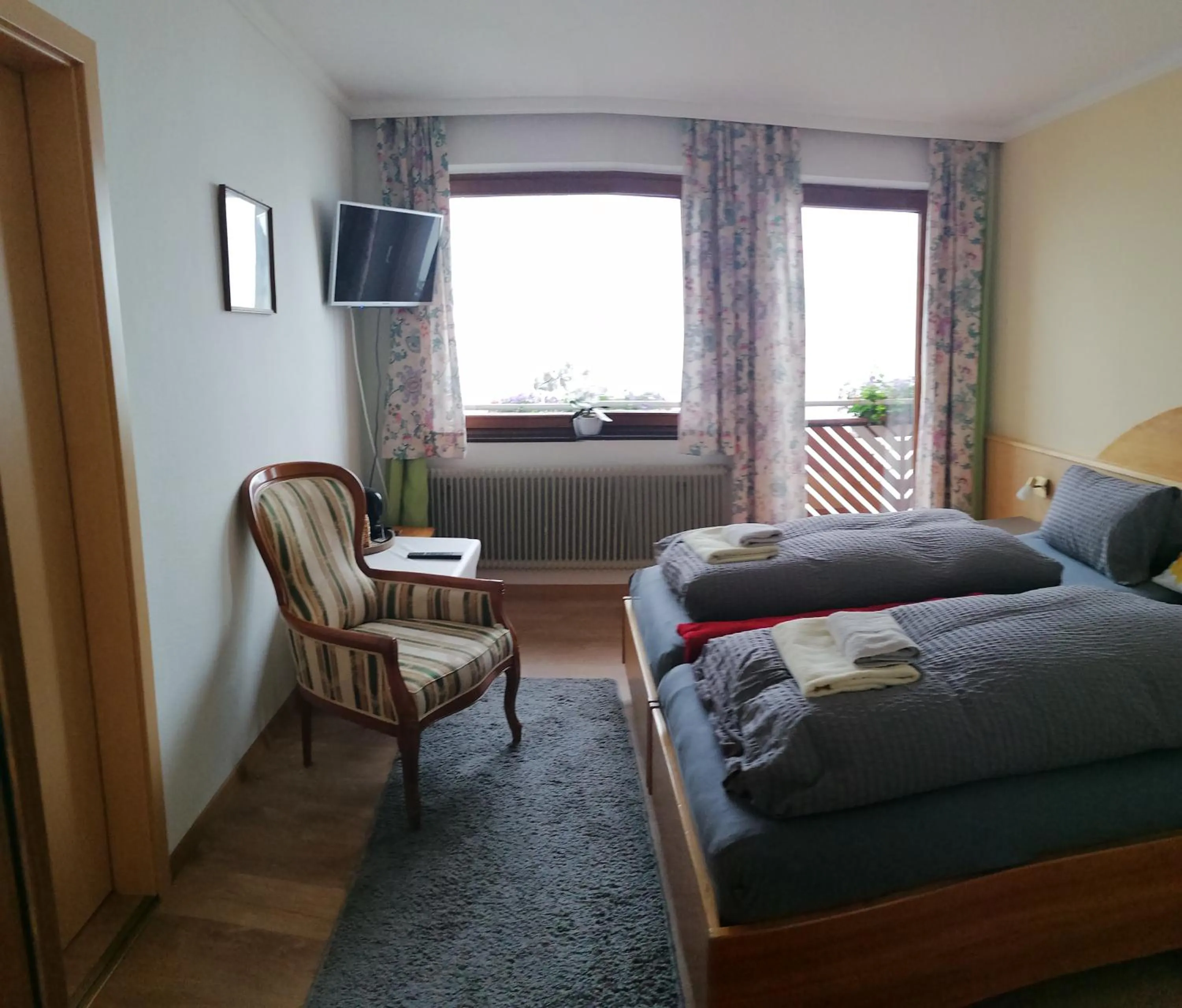 Photo of the whole room, Bed in Landhotel Oberwengerhof