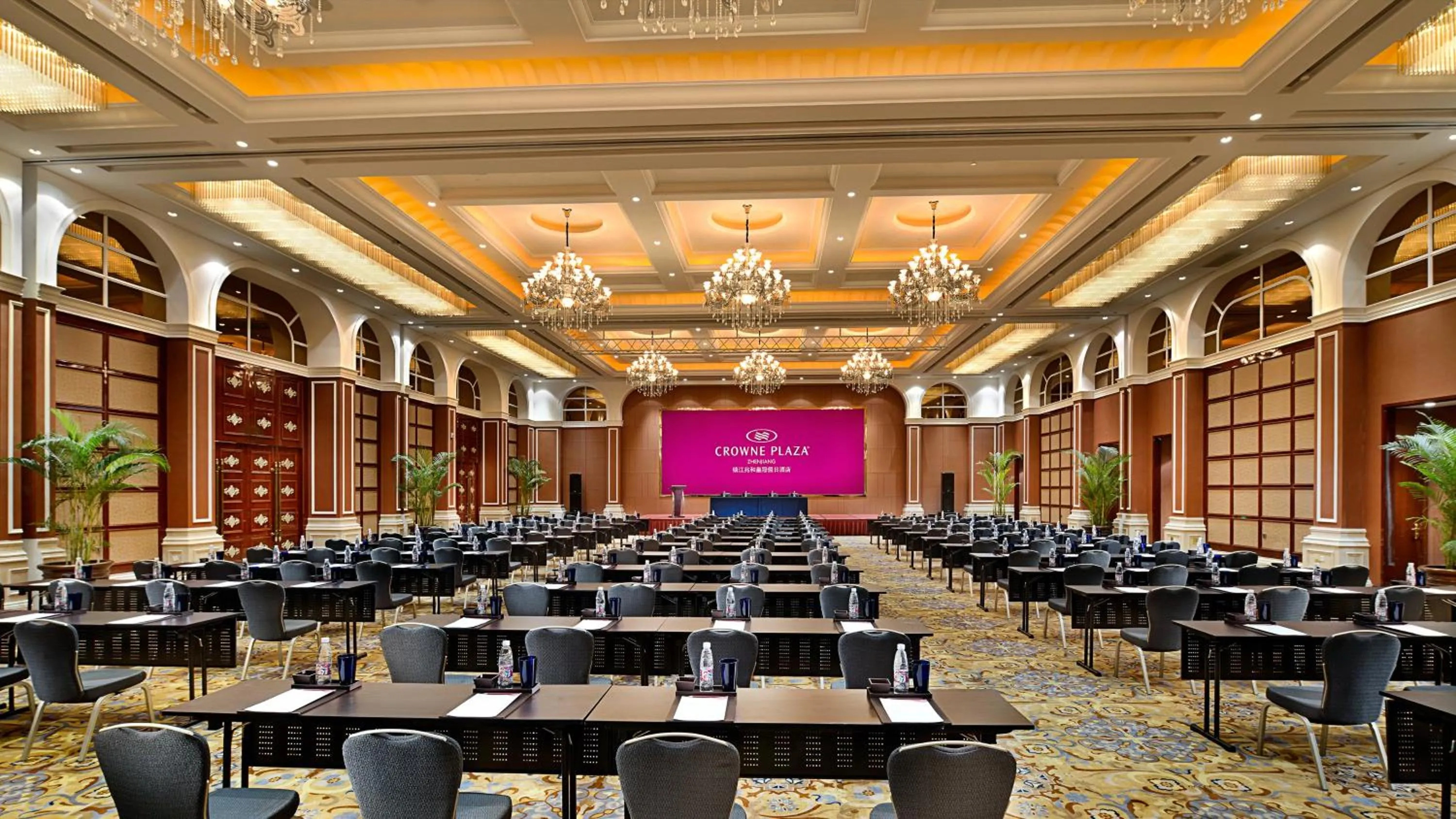 Banquet/Function facilities in Crowne Plaza Zhenjiang by IHG