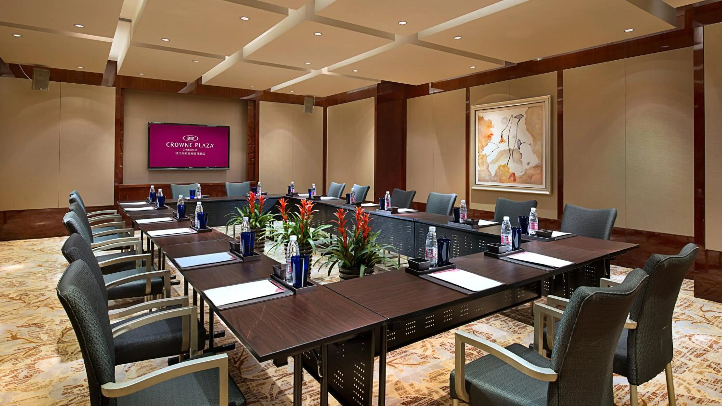 Meeting/conference room in Crowne Plaza Zhenjiang by IHG