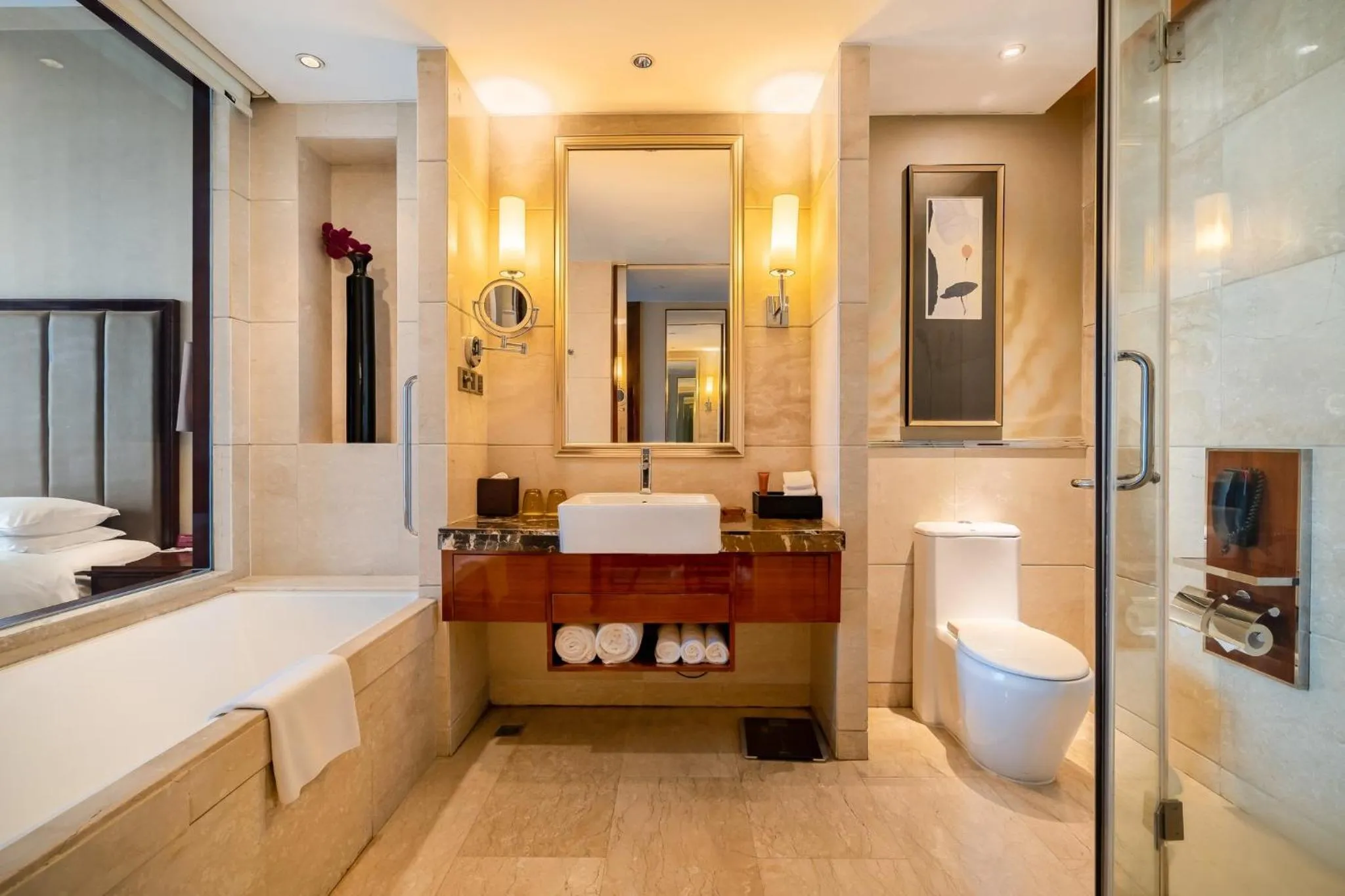 Bathroom, Bed in Crowne Plaza Zhenjiang by IHG