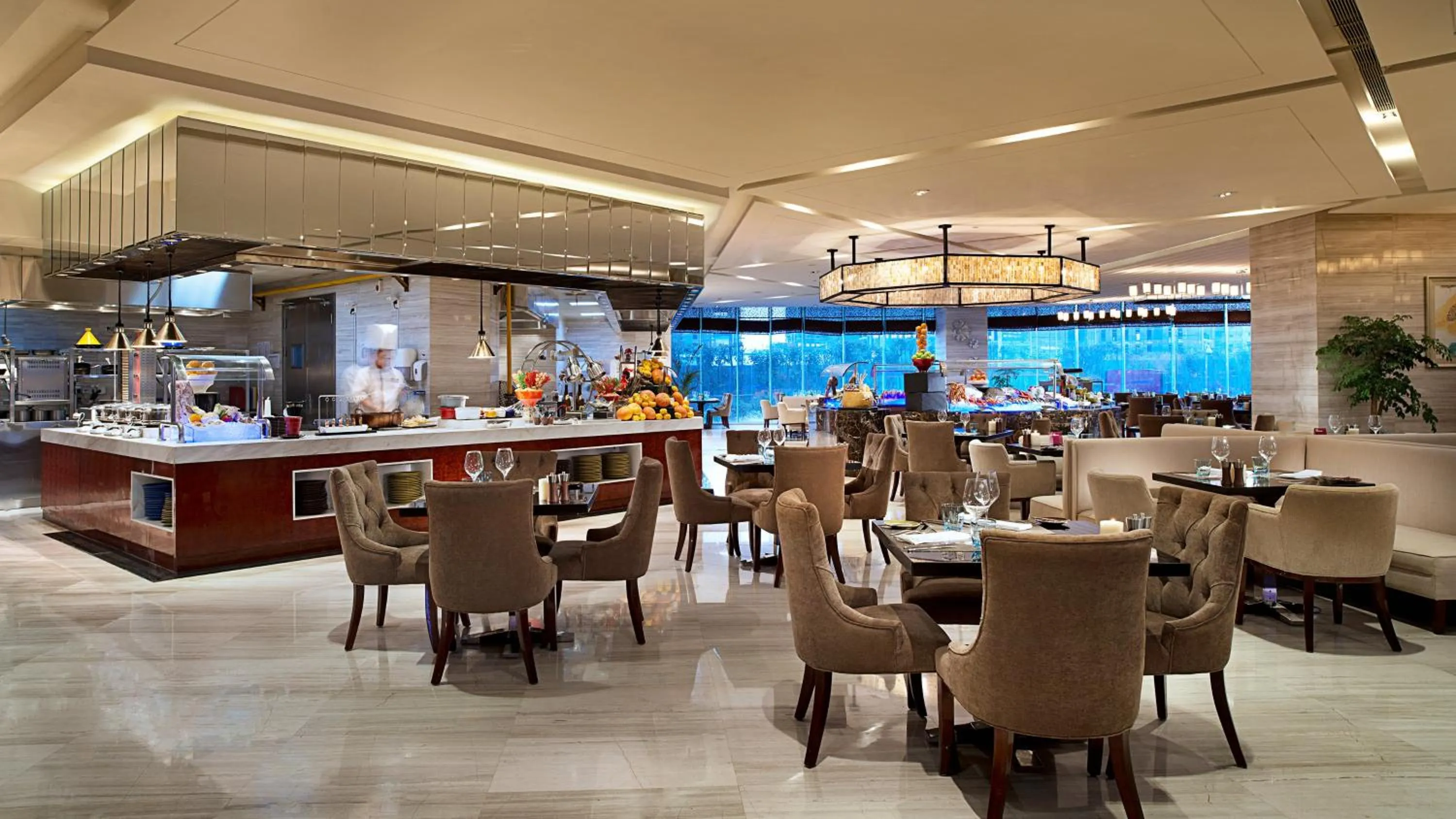 Restaurant/places to eat in Crowne Plaza Zhenjiang by IHG