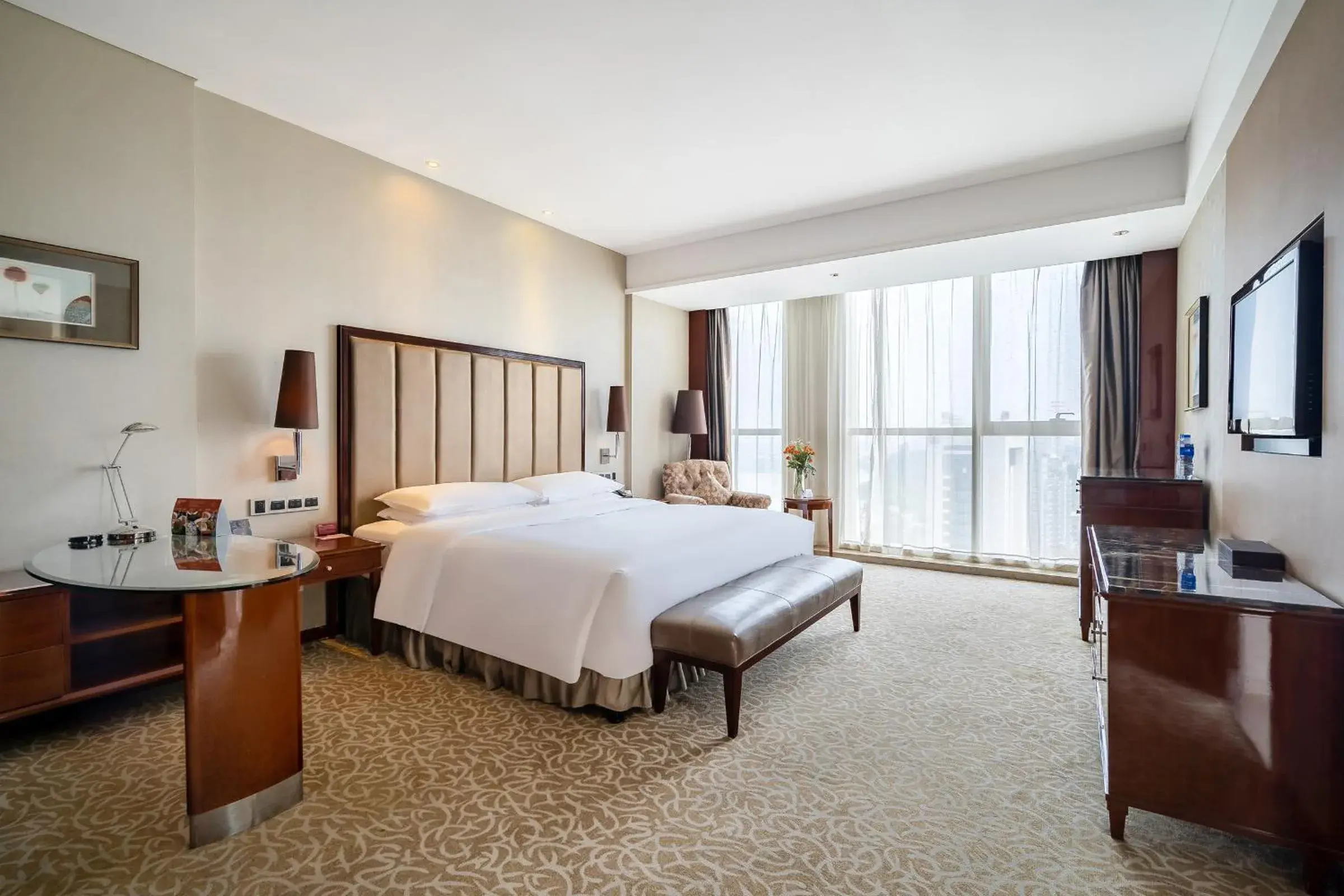 Premium King Room in Crowne Plaza Zhenjiang by IHG Premium King Room in Crowne Plaza Zhenjiang by IHG