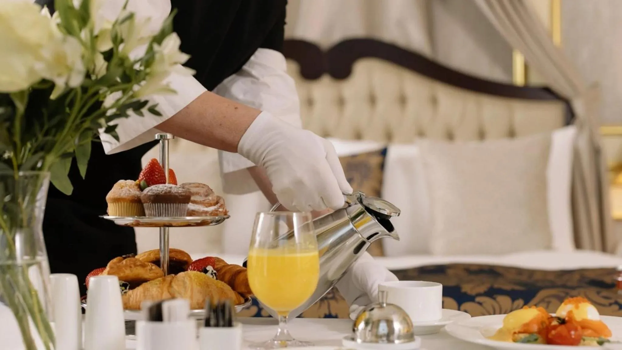 Bedroom in Crowne Plaza Zhenjiang by IHG