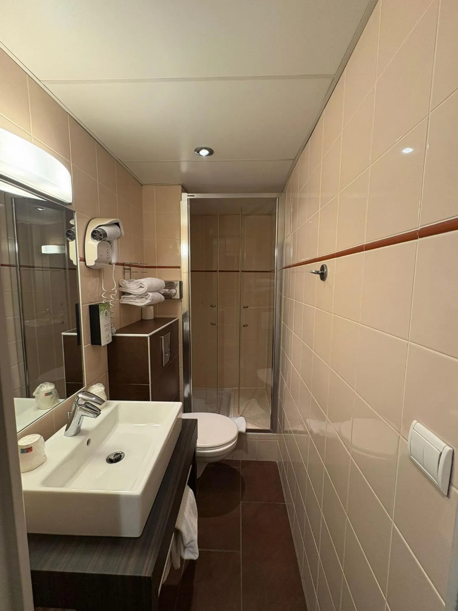 Bedroom in Kyriad Hotel Dijon Gare