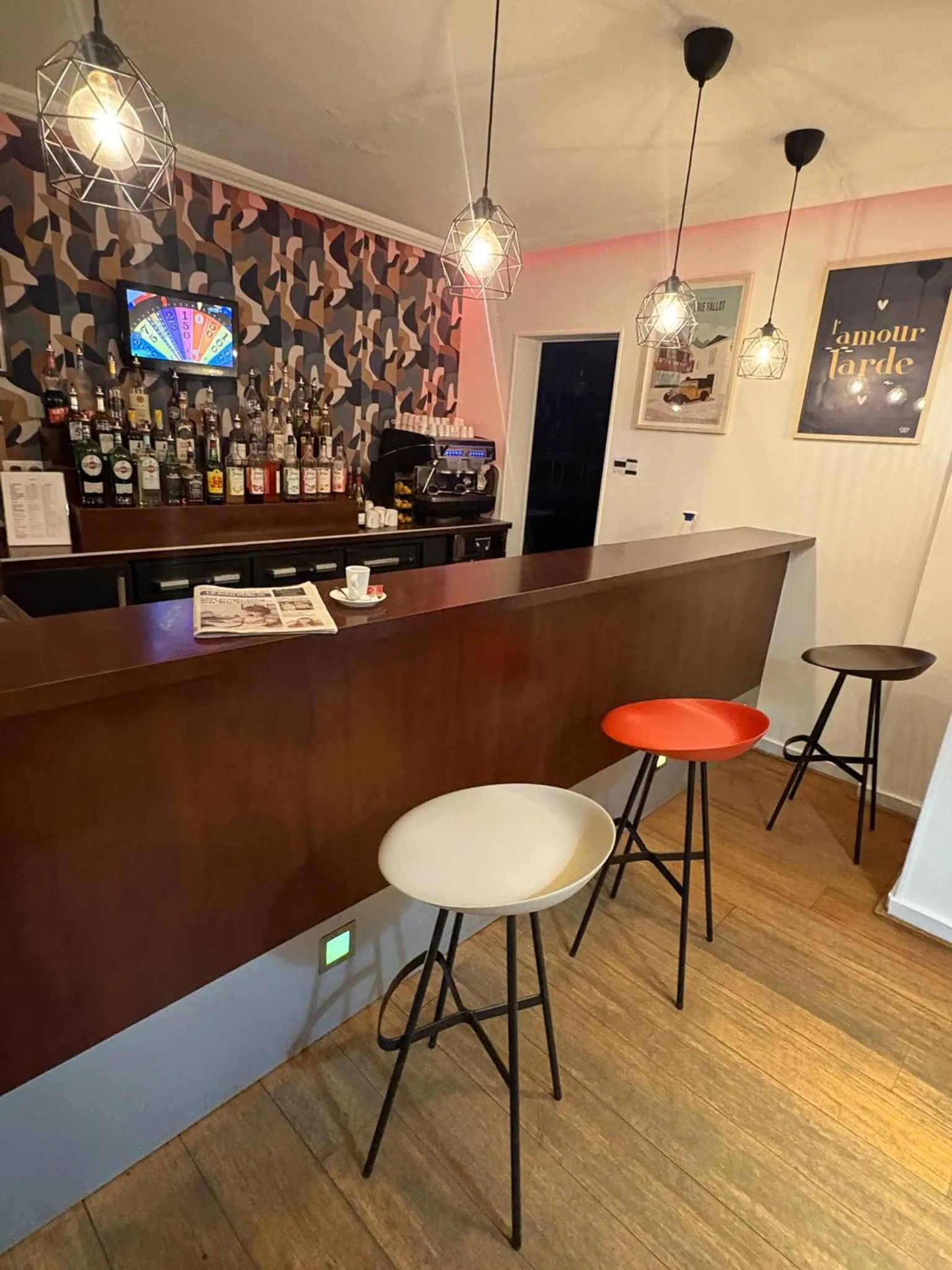 Restaurant/places to eat in Kyriad Hotel Dijon Gare