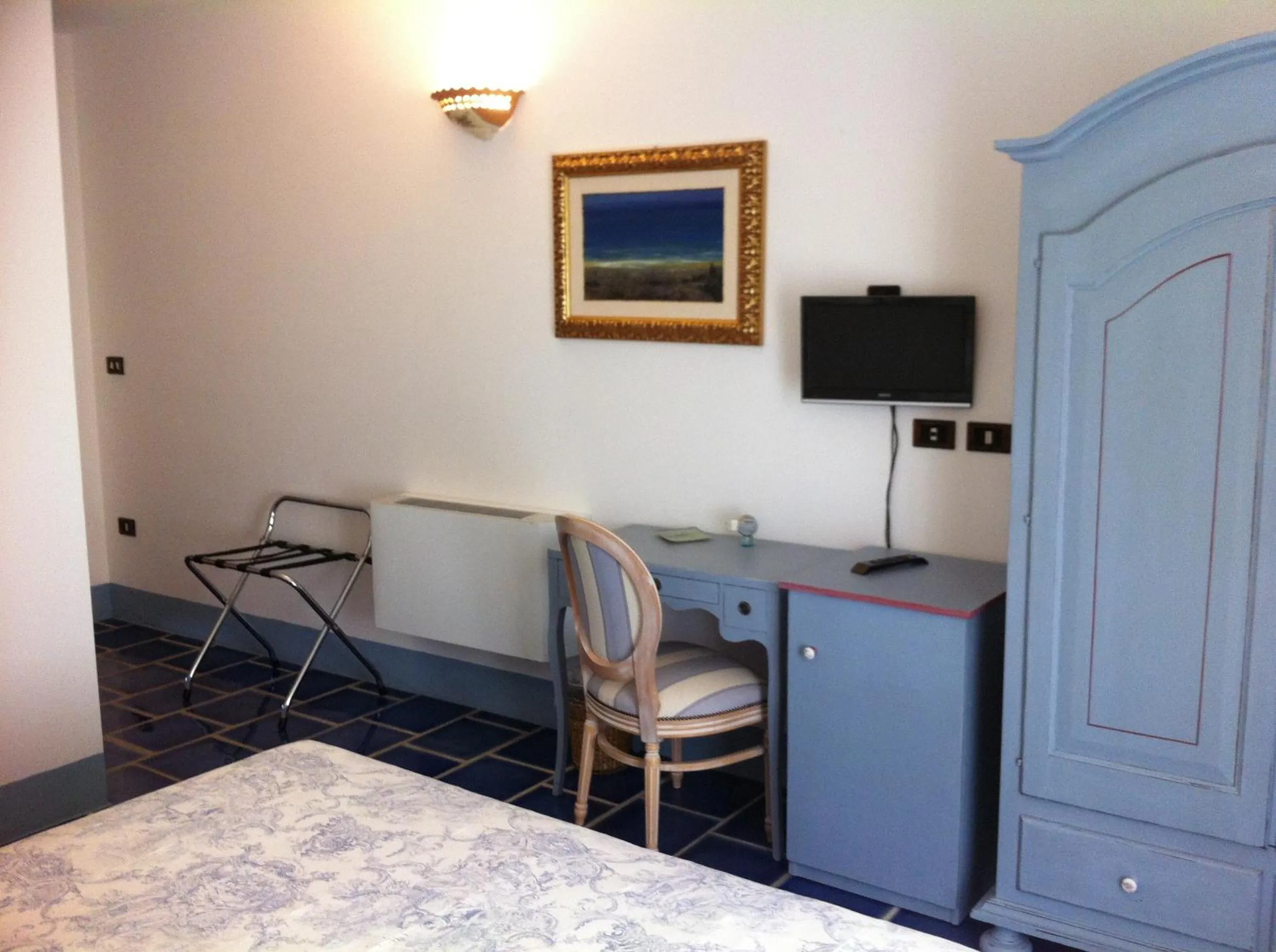 Decorative detail, Bed in Masseria Ruri Pulcra