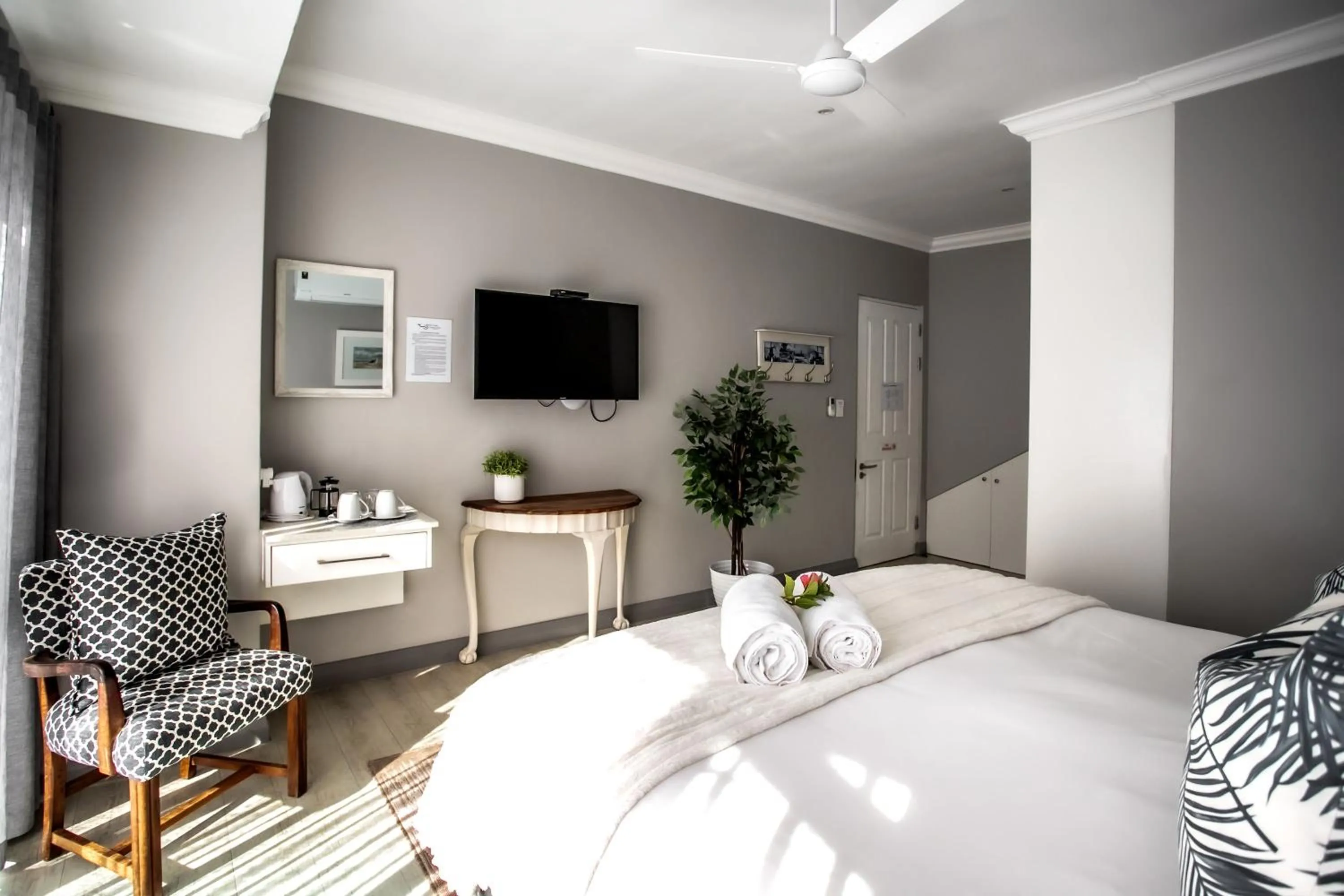 Bed in Whale Coast Ocean Villa