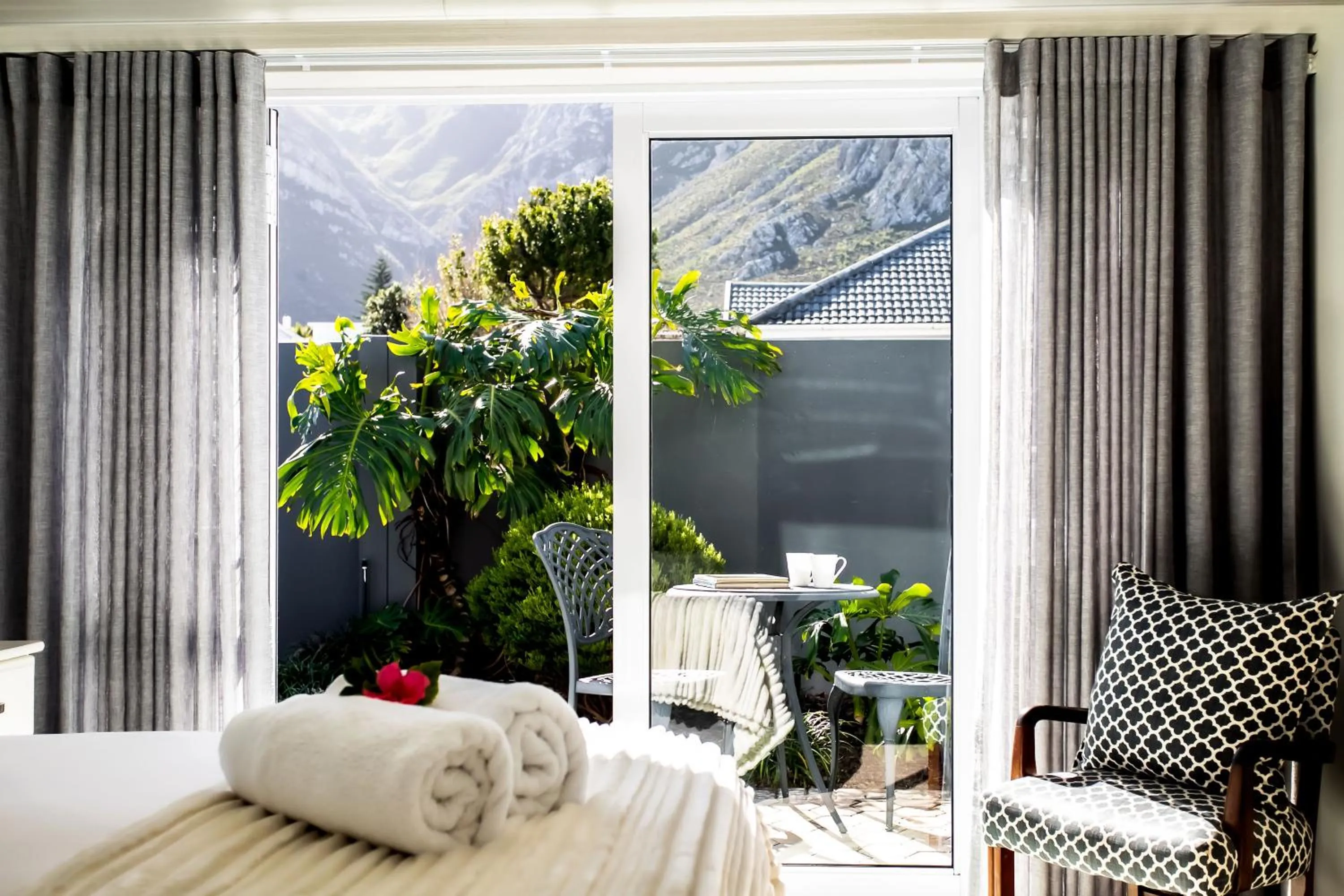 Bed in Whale Coast Ocean Villa