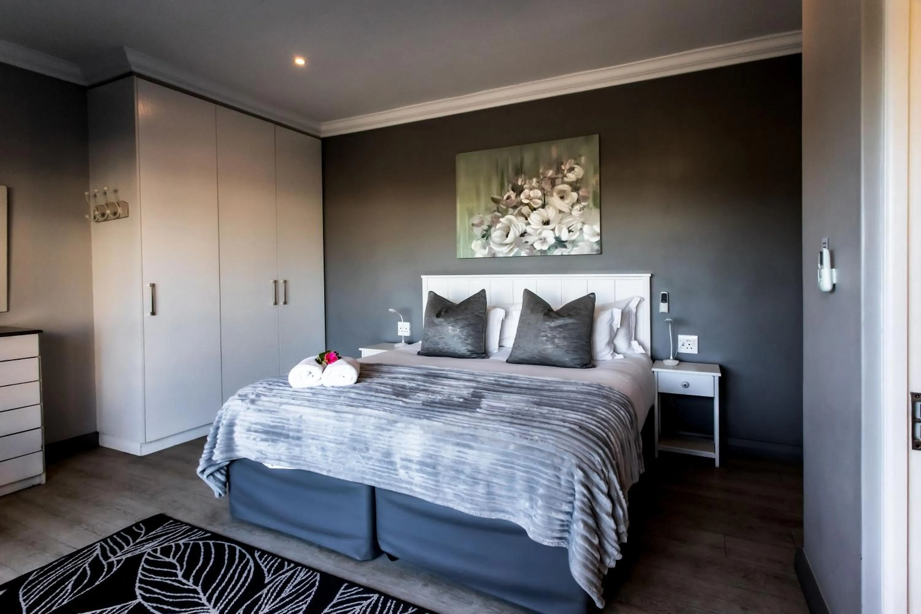 Bed in Whale Coast Ocean Villa