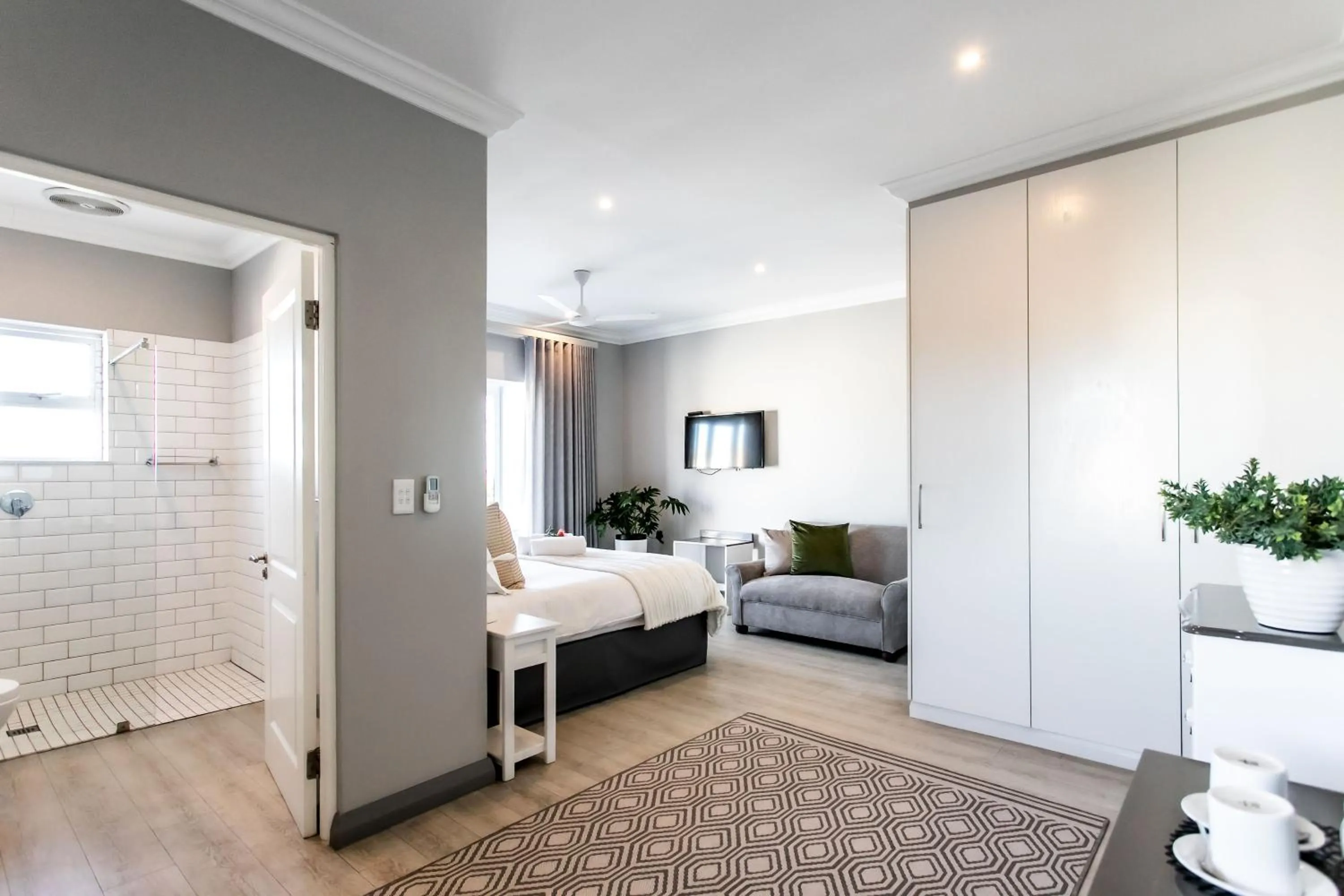 Bed in Whale Coast Ocean Villa