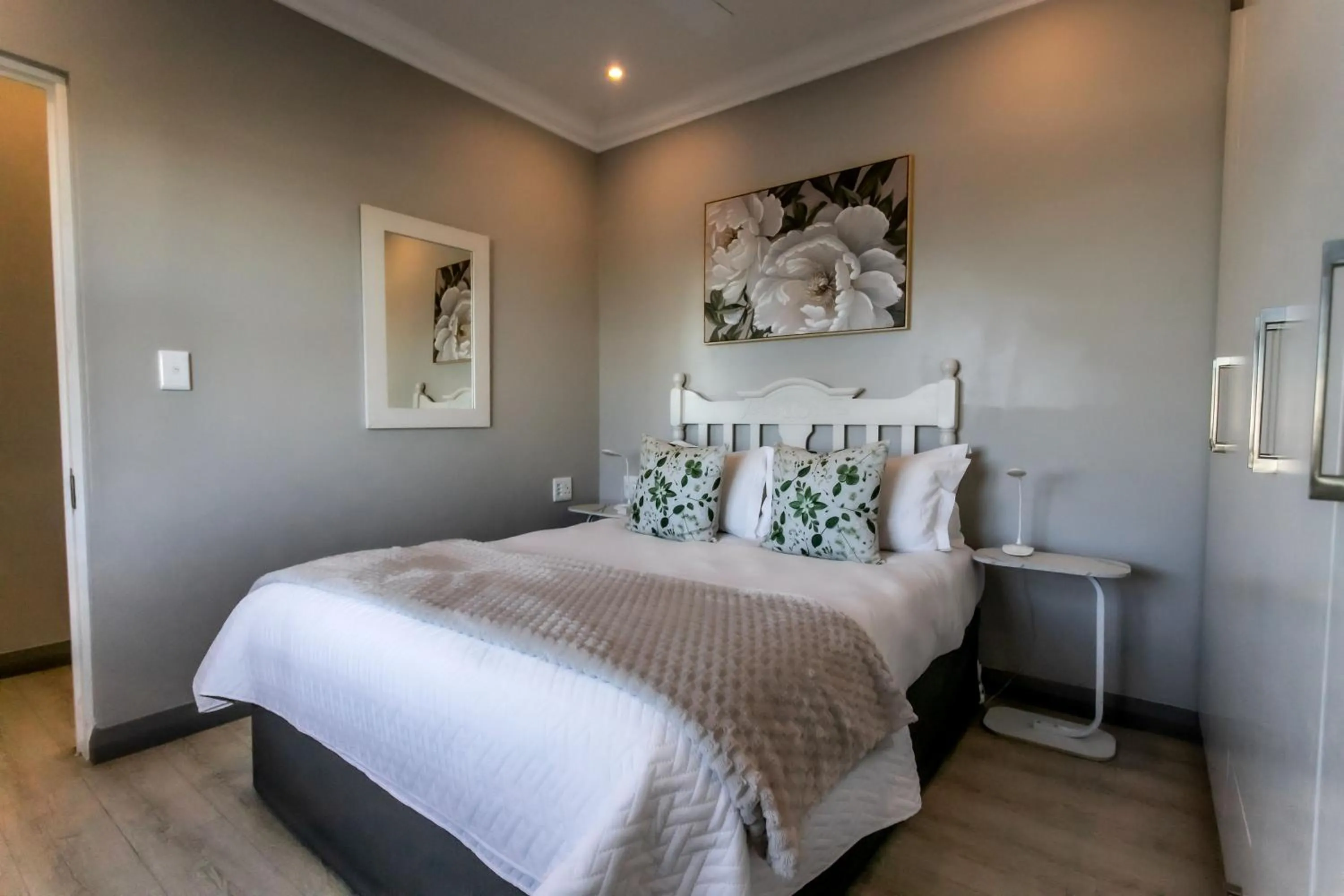 Bed in Whale Coast Ocean Villa