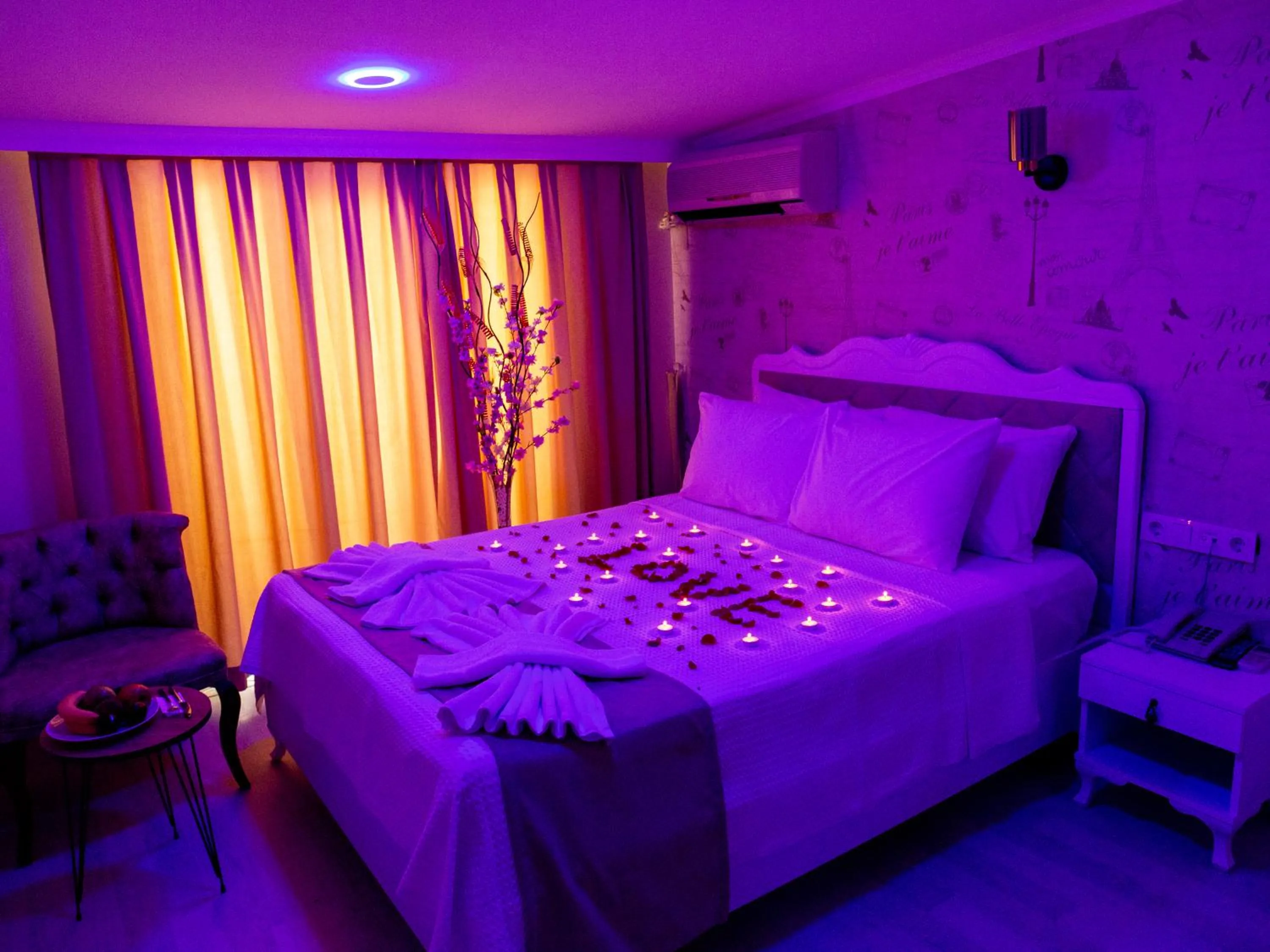 Photo of the whole room, Bed in Vander Valk İstanbul Hotel